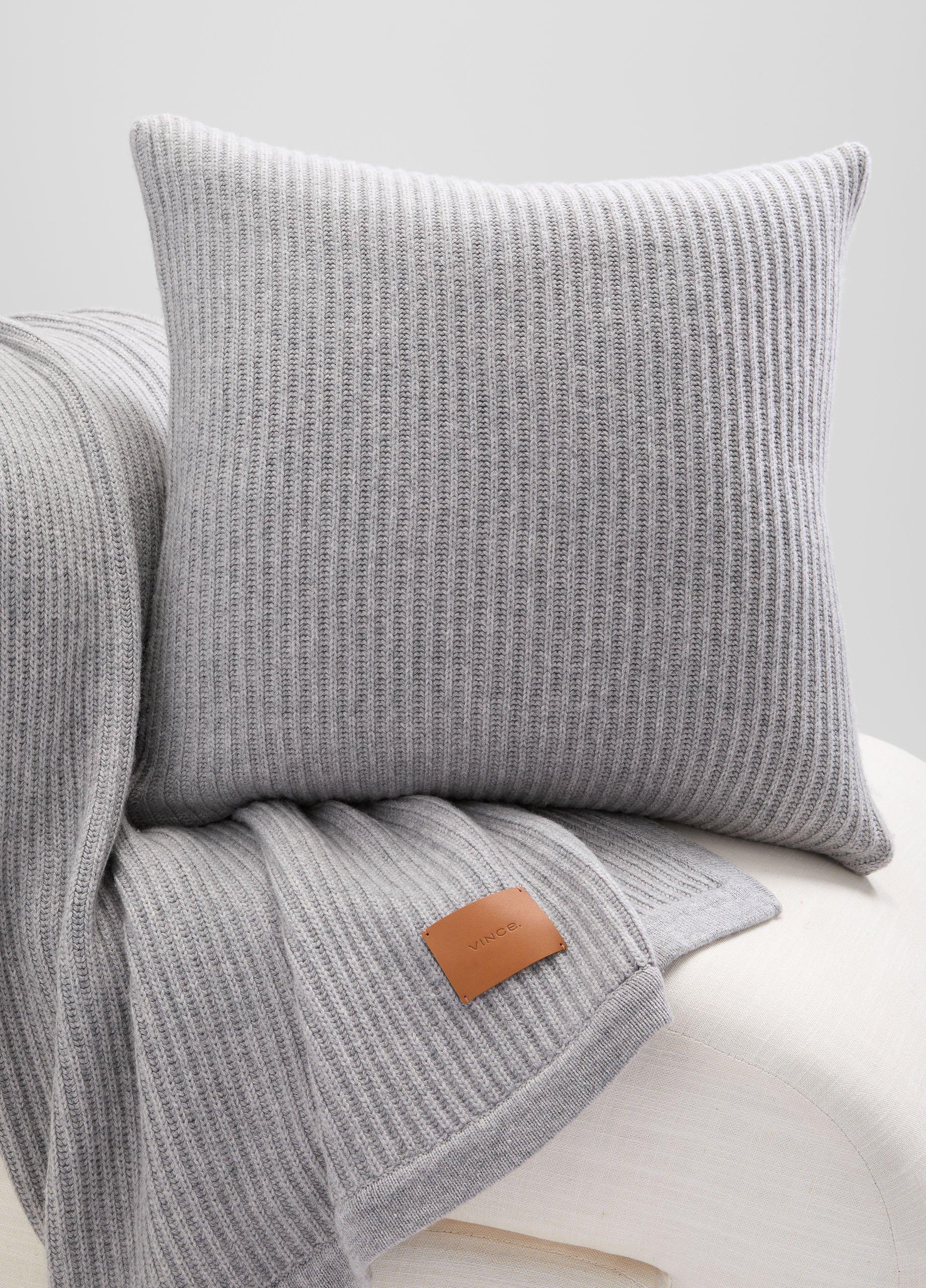 Wool and Cashmere Cardigan-Stitch Pillow image number 2