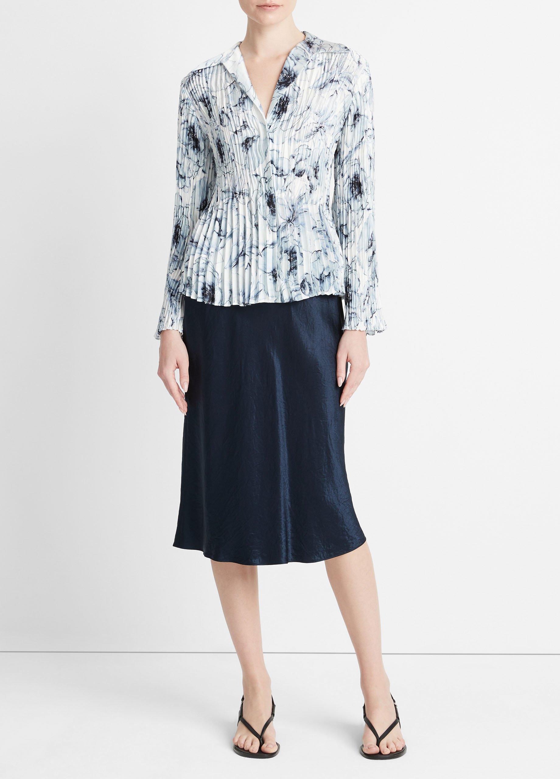 Washed Lily Pleated Blouse in Long Sleeve | Vince