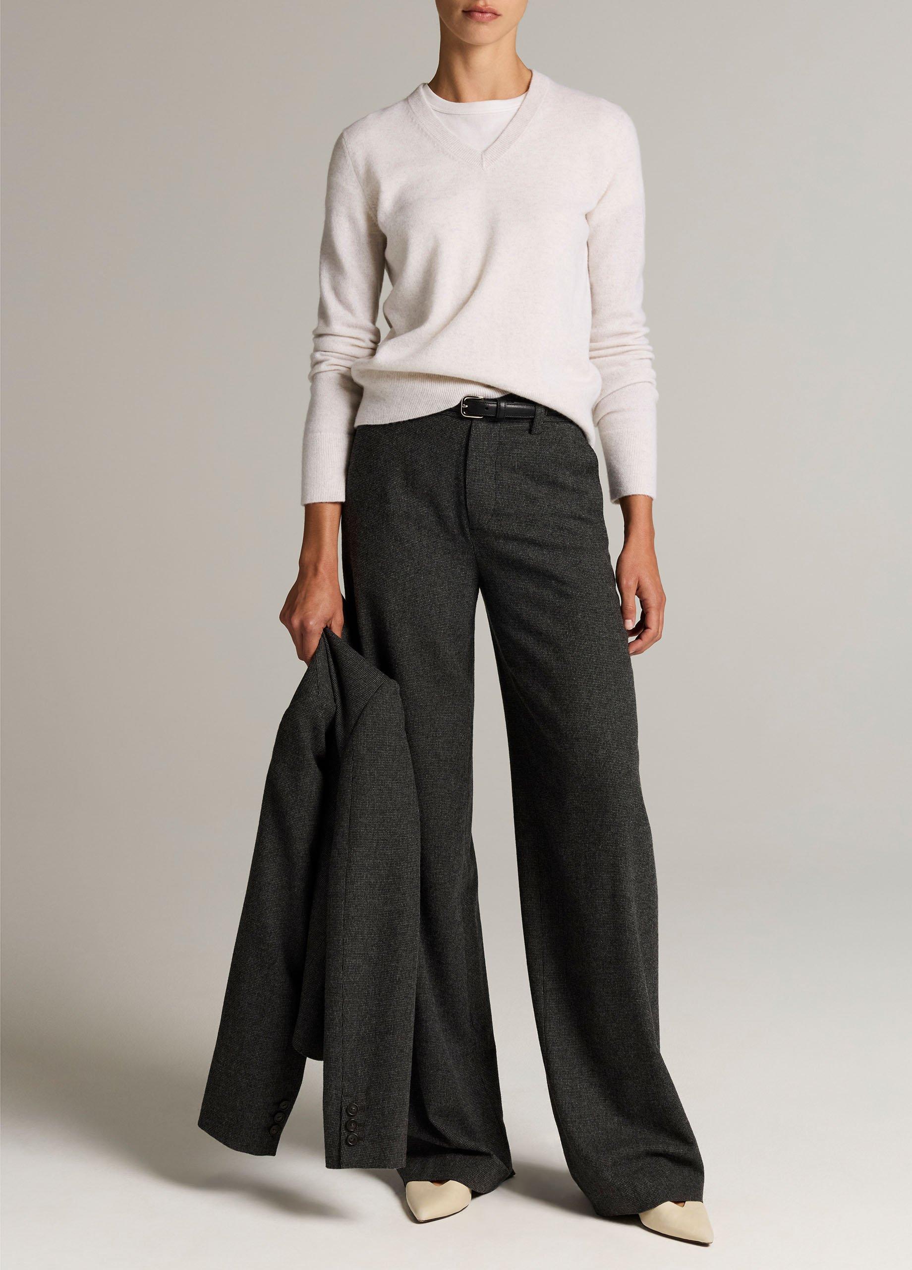 Cashmere Casual V-Neck Sweater image number 3