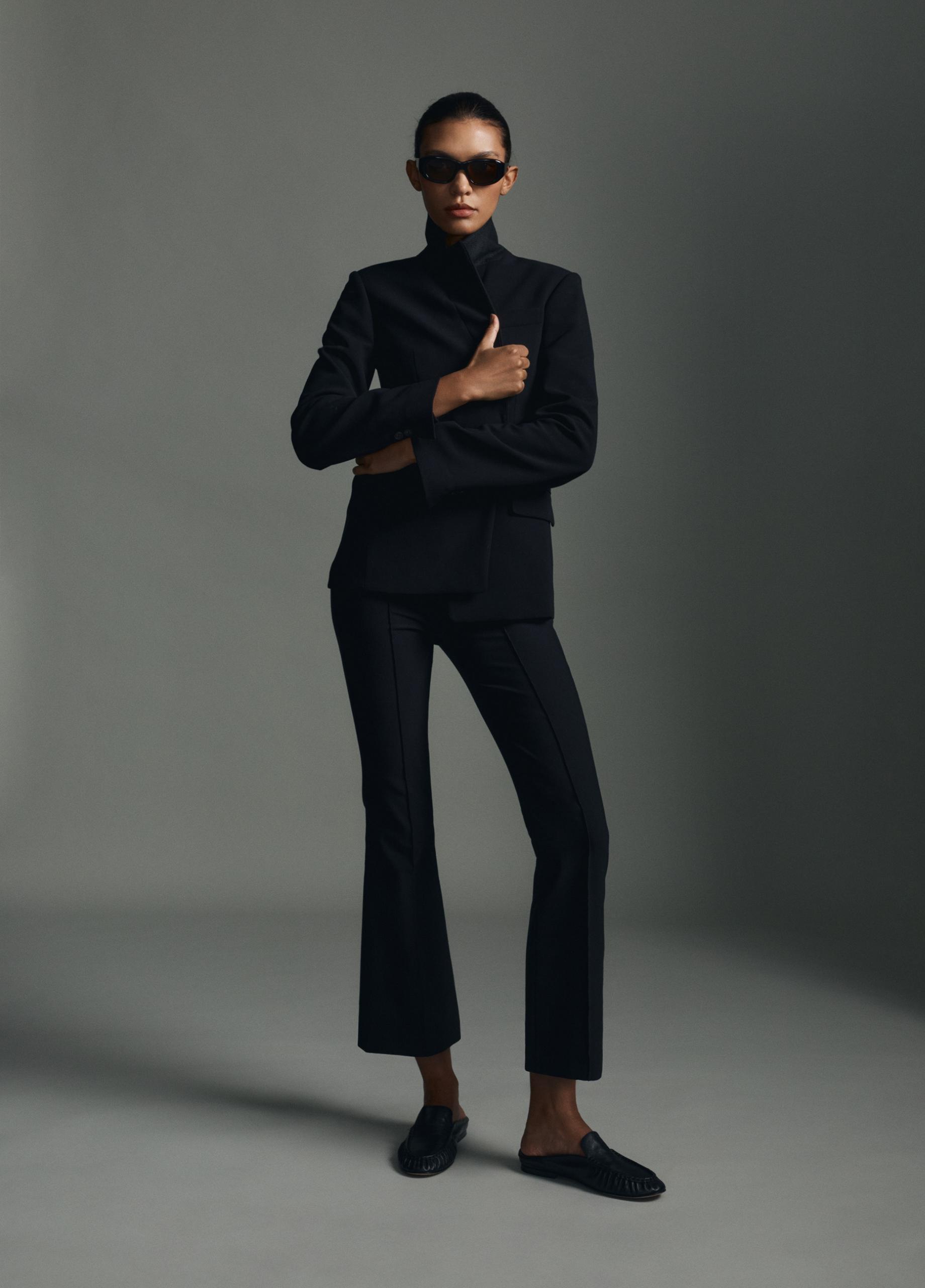 Niki Mid-Rise Pintuck Crop Flare Pant image number 5