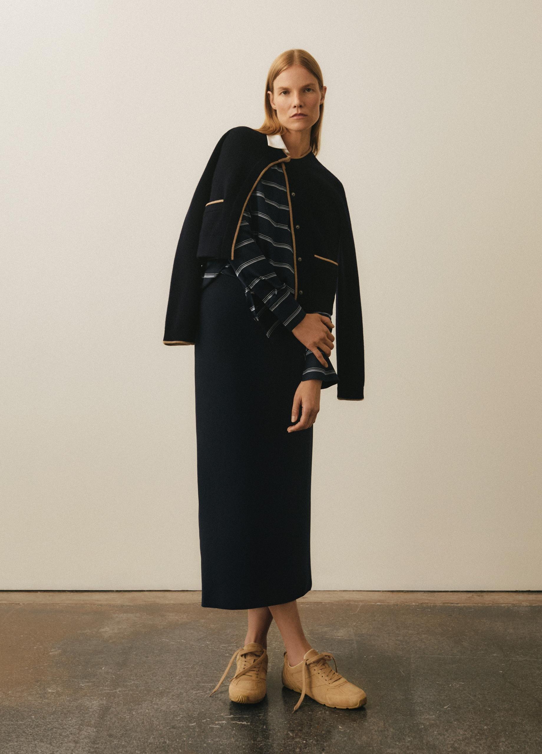 Contrast-Tipped Wool-Blend Snap Cardigan image number 4