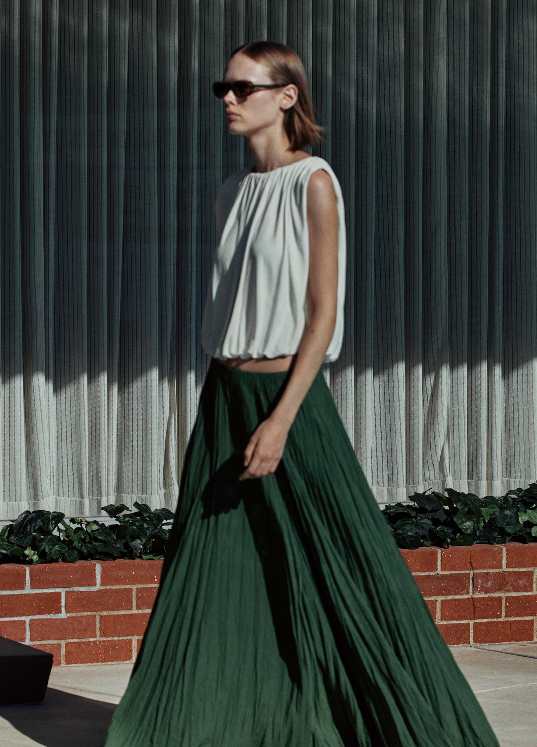 Matte Jersey Bubble Top image number 4