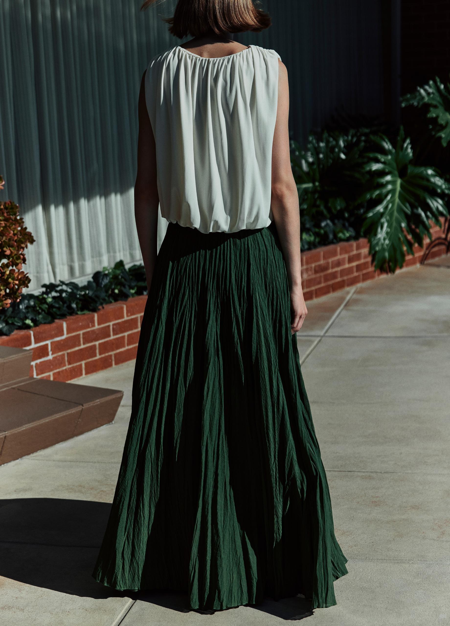 Crinkled Pliss&eacute; Cotton-Blend Maxi Skirt image number 5
