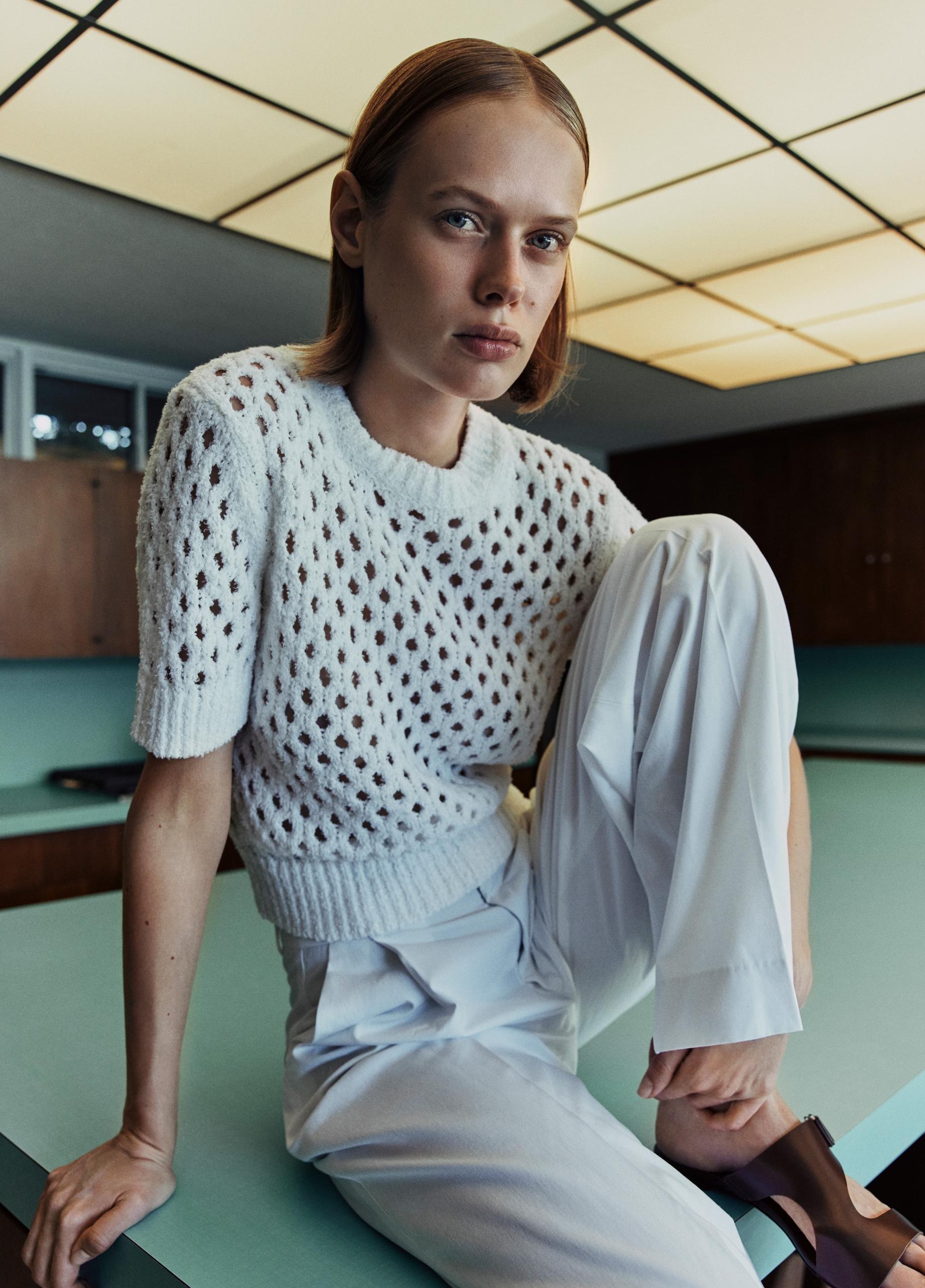 Honeycomb Italian Cotton & Linen-Blend Short-Sleeve Sweater image number 4