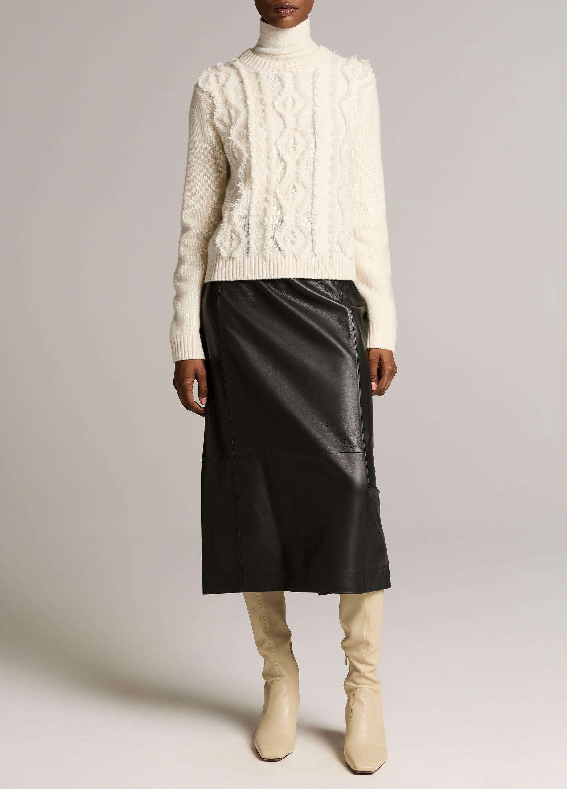Hand-Cut Diamond Cable Wool Sweater image number 3