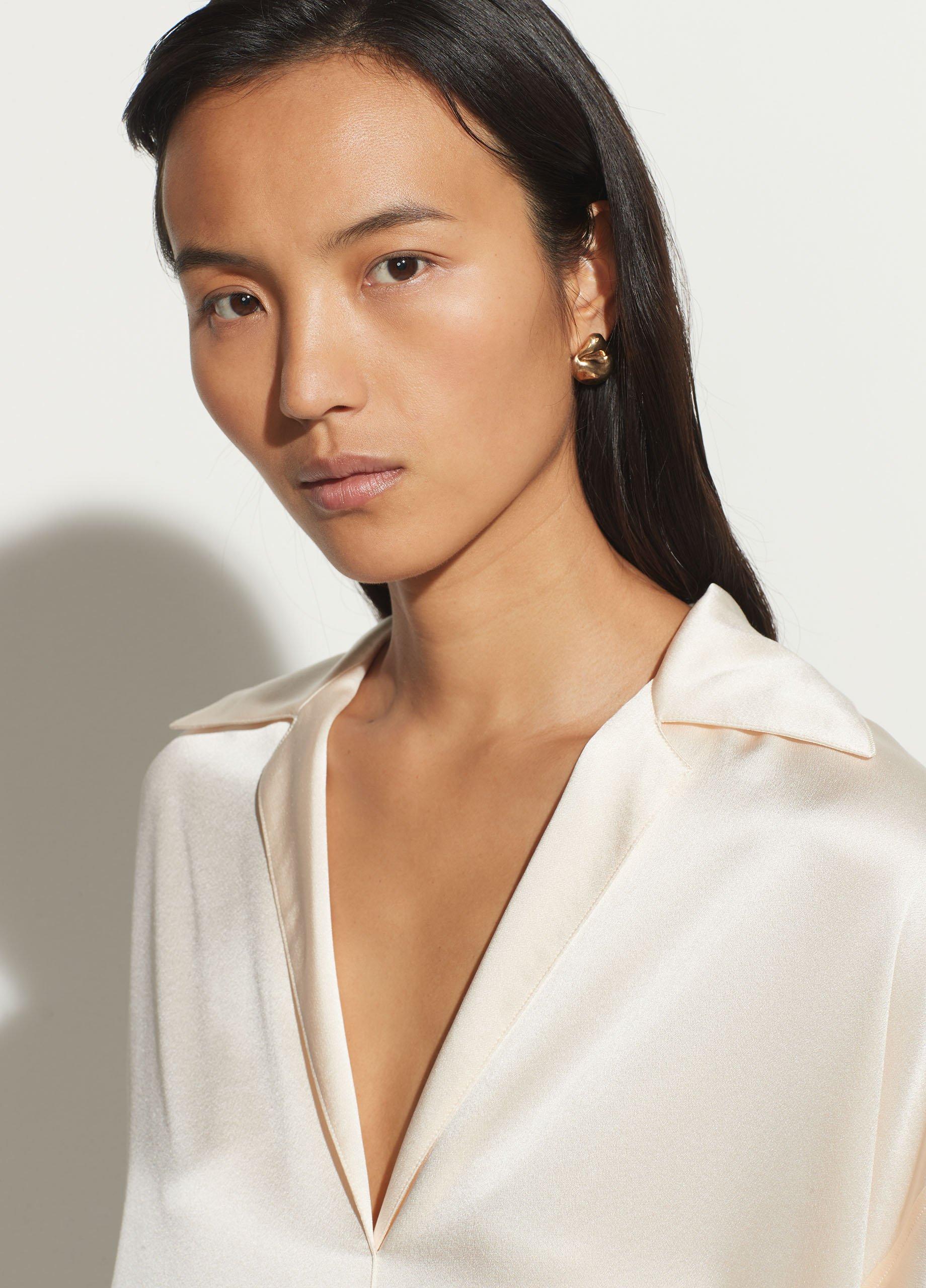 Silk Shaped Collar Pullover image number 1