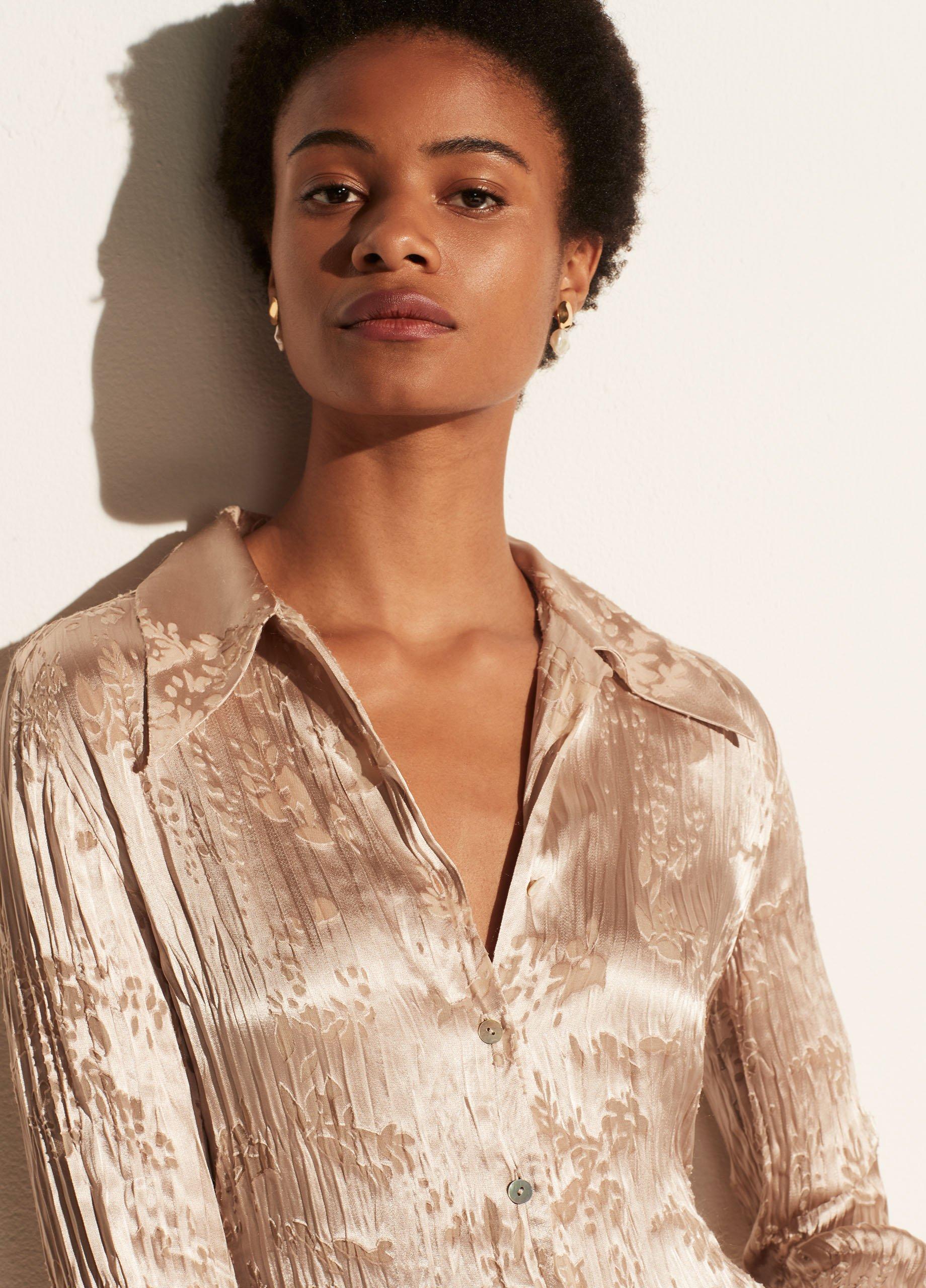 Burnout Fitted Shaped Collar Blouse image number 0