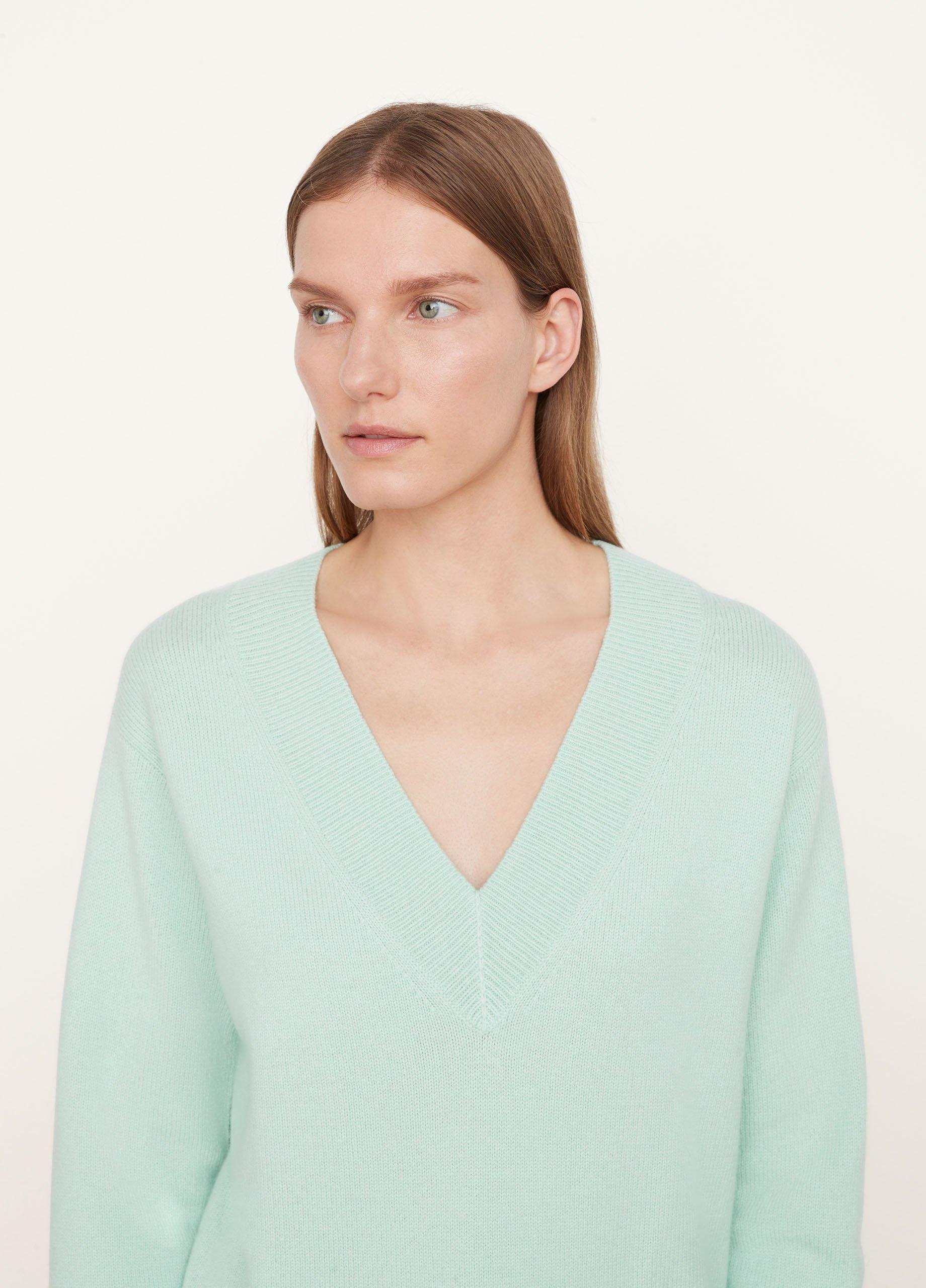 Vince, Cashmere V-Neck Tunic in Buttermilk