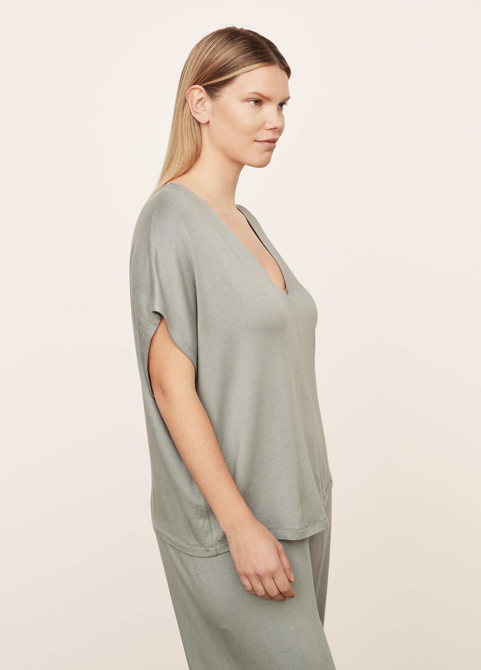 Double V-Neck Popover image number 2
