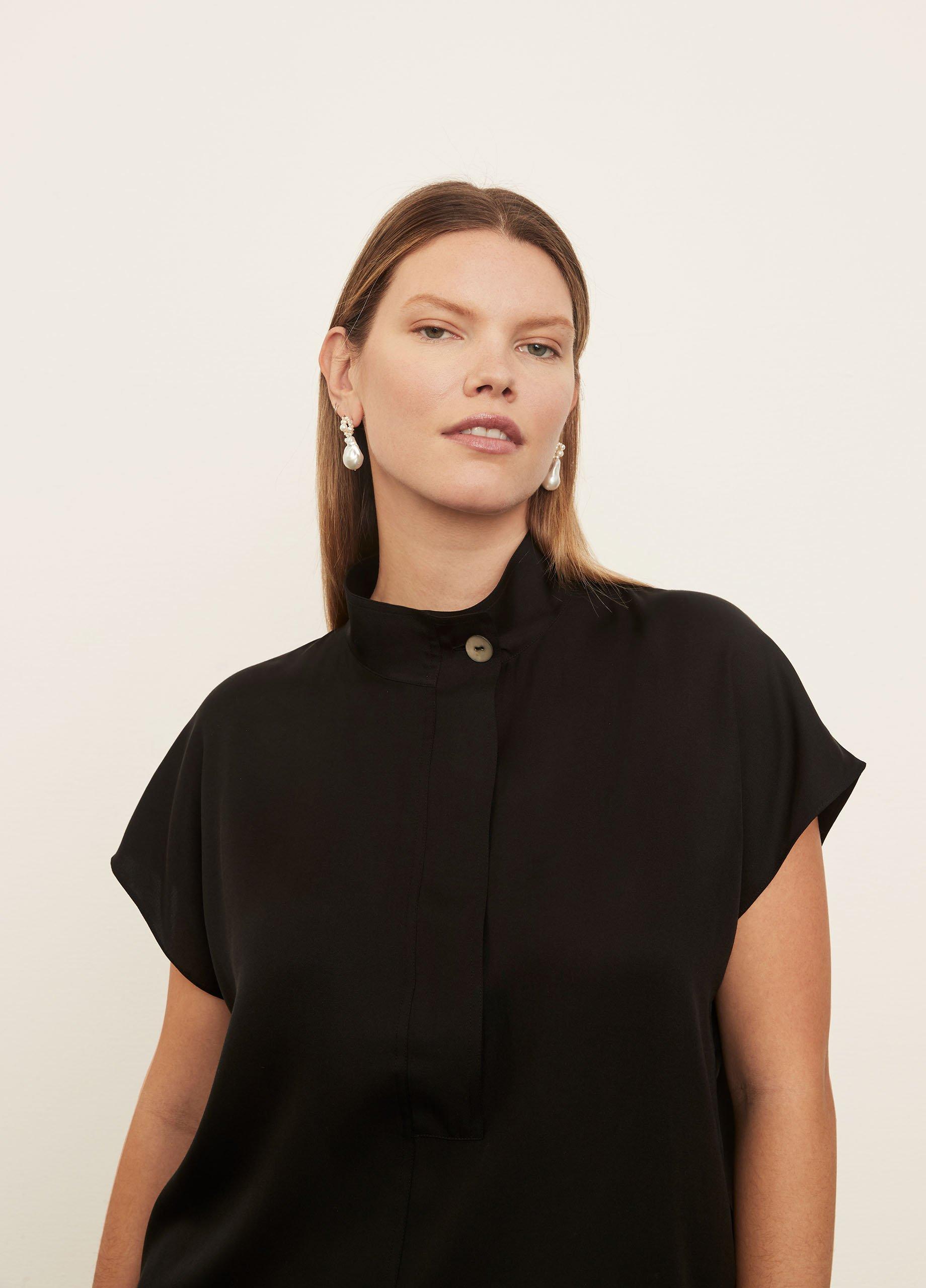 pullover shirt with collar and pocket