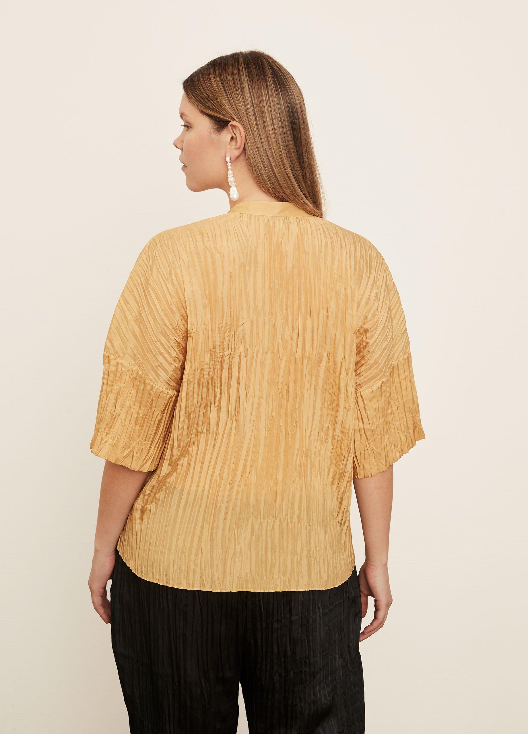 Short Sleeve Crushed Band Collar Blouse image number 3