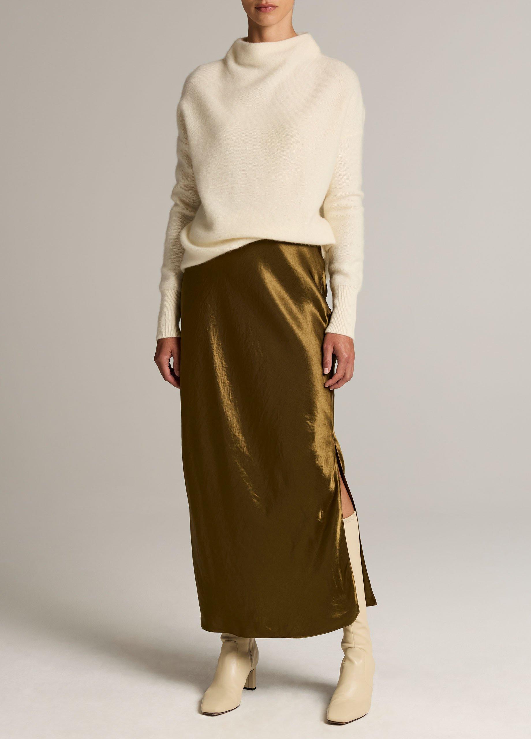 Plush Cashmere Funnel-Neck Sweater image number 3