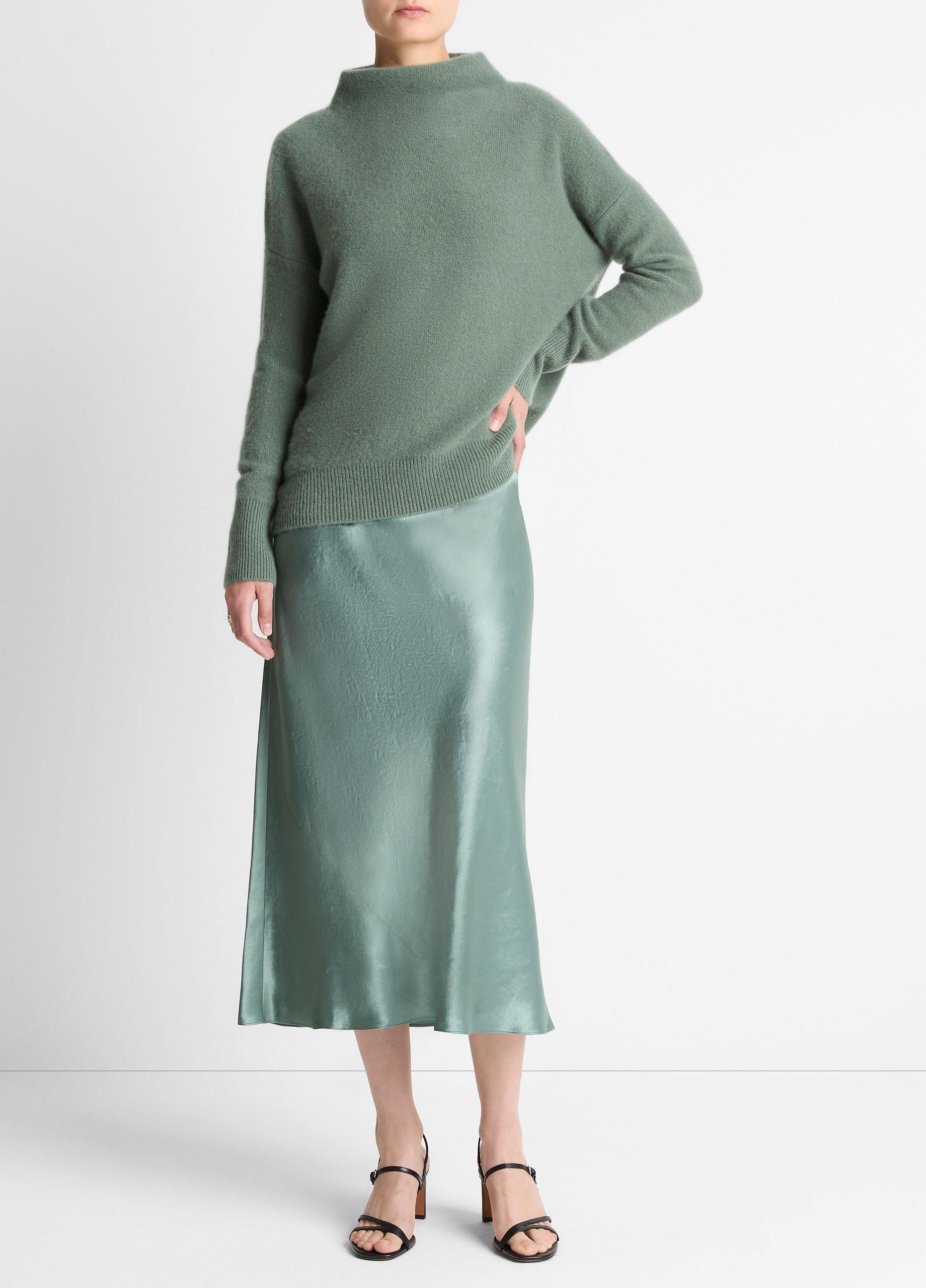 Plush Cashmere Funnel-Neck Sweater image number 3