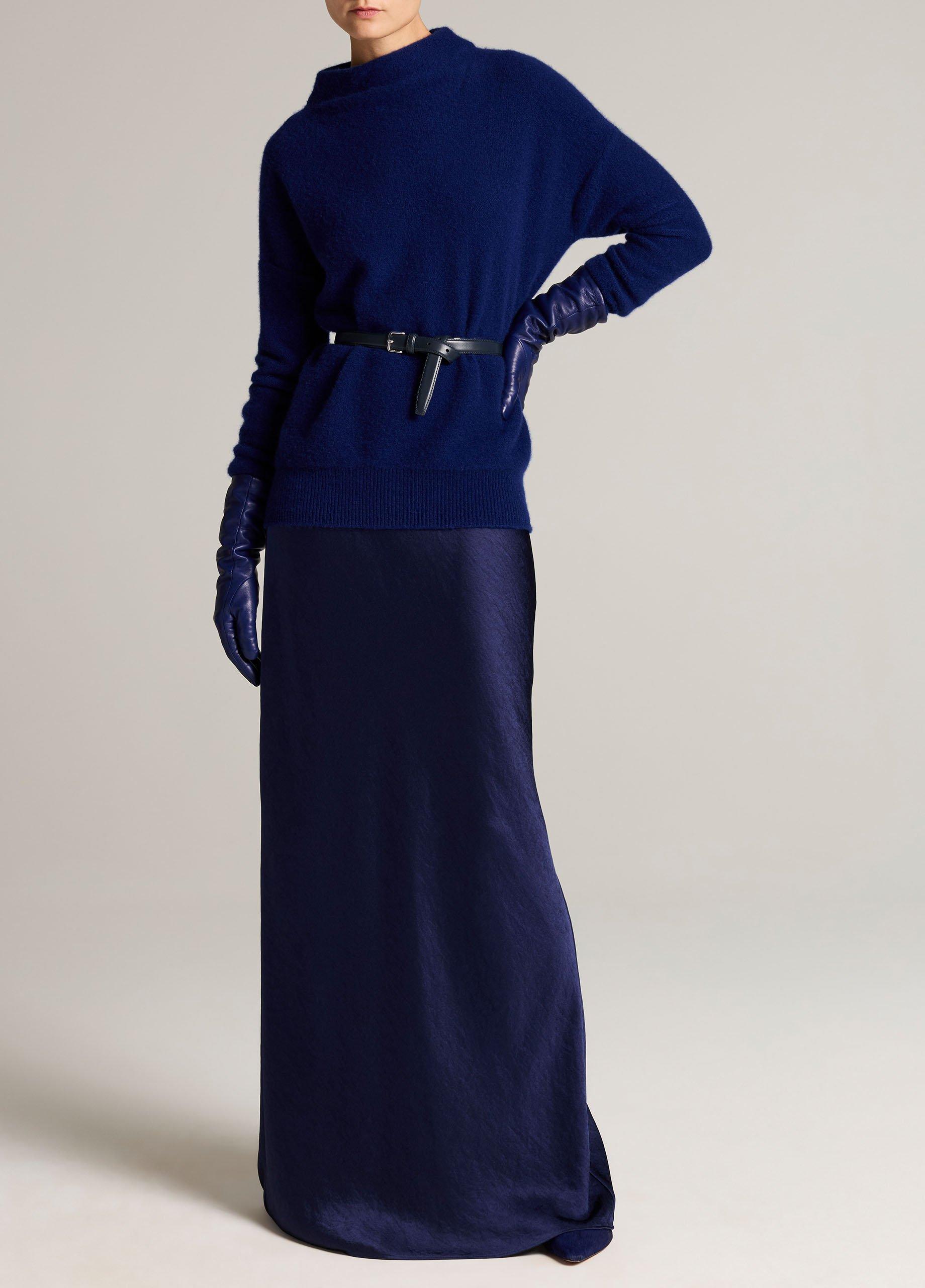 Plush Cashmere Funnel-Neck Sweater image number 3
