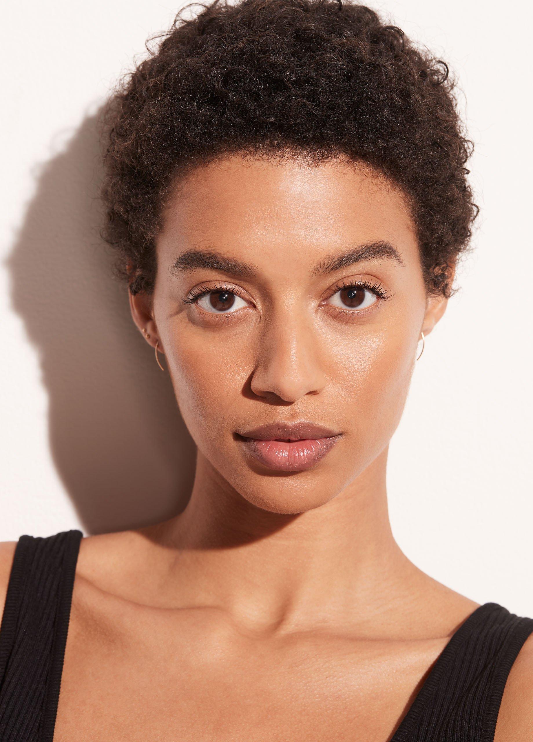 8.6.4 / Small Half Hoop Earrings image number 3