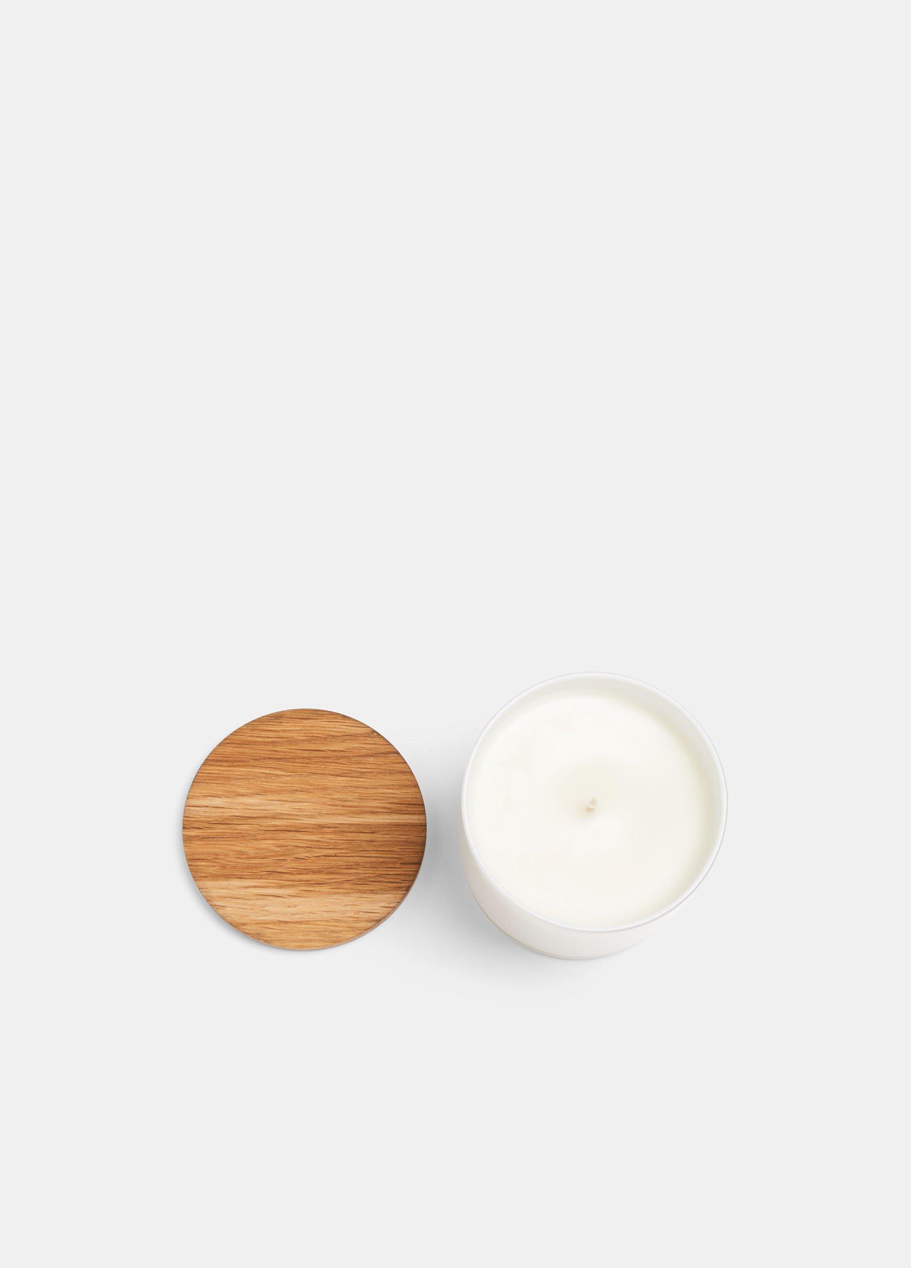 LE FEU DE L'EAU Full Size Cardamom Candle image number 0