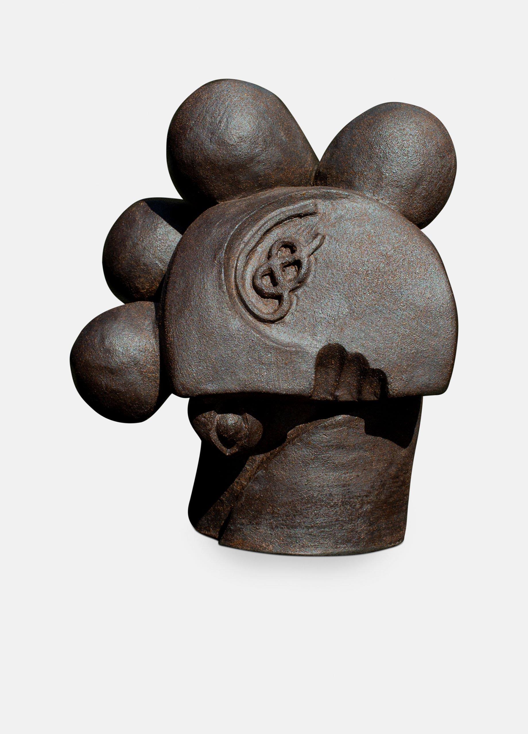 Common Body/ Leaning Visage Sculpture image number 3