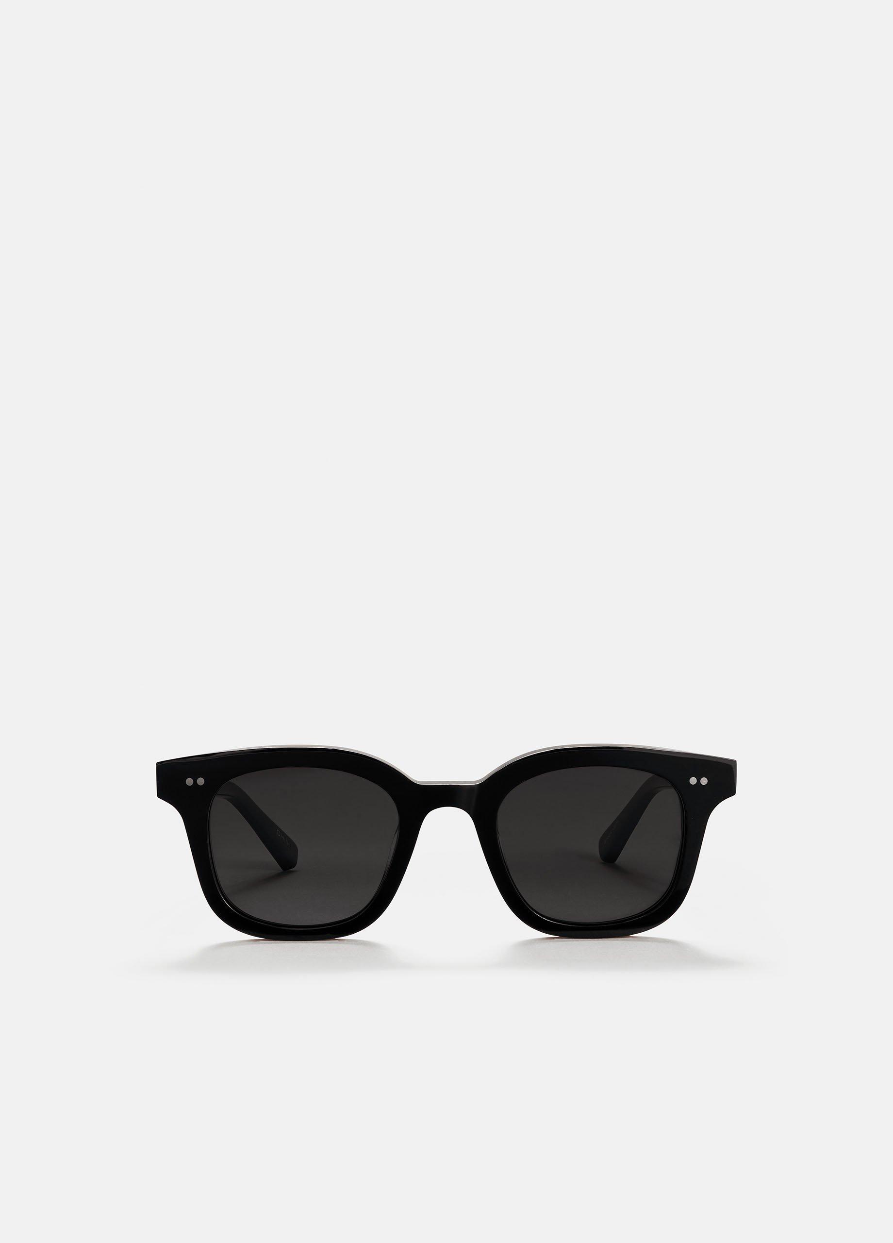 Women's Chimi 02 Sunglasses, Black Vince