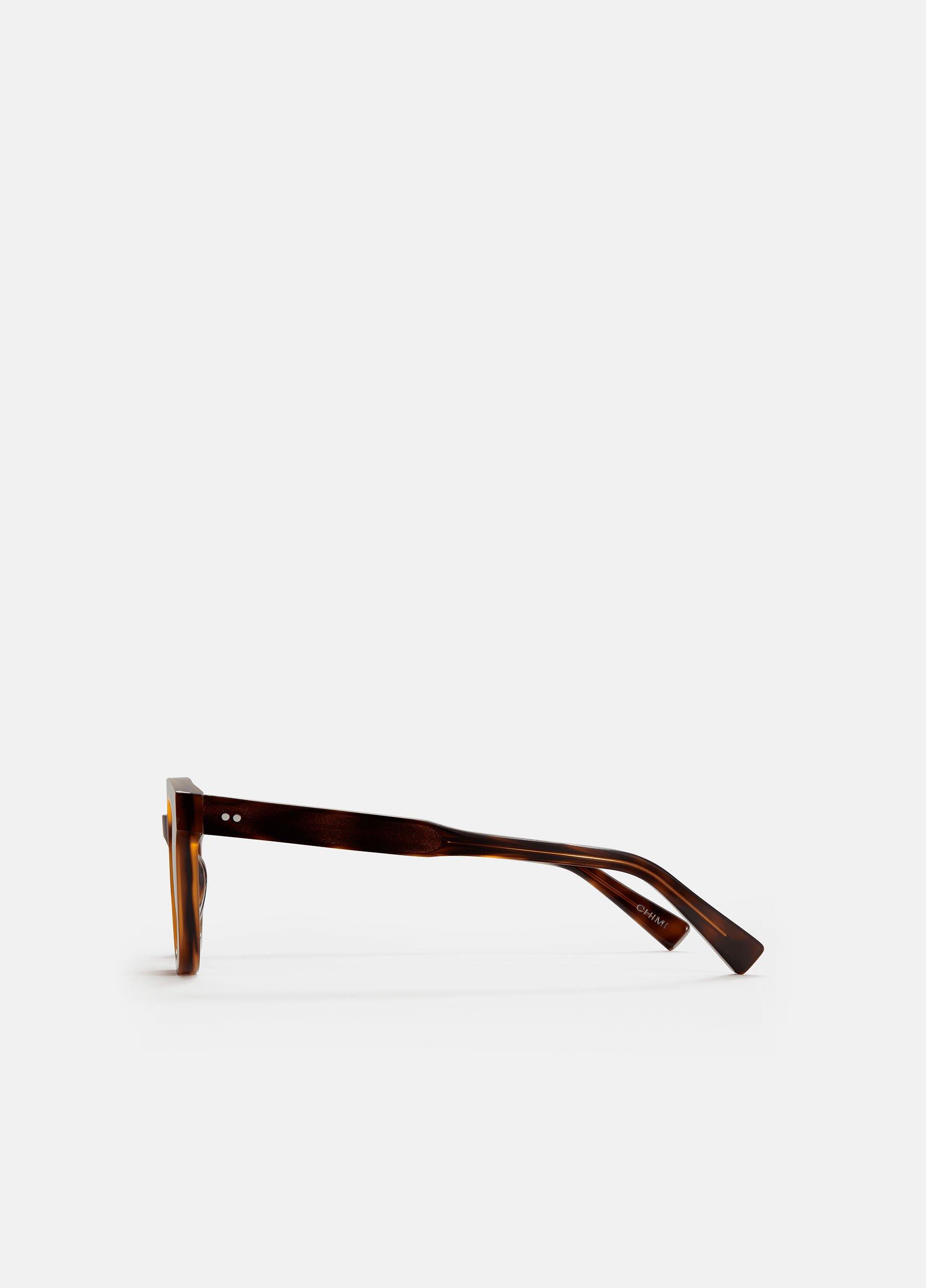 Chimi 02 Sunglasses in Sunglasses | Vince
