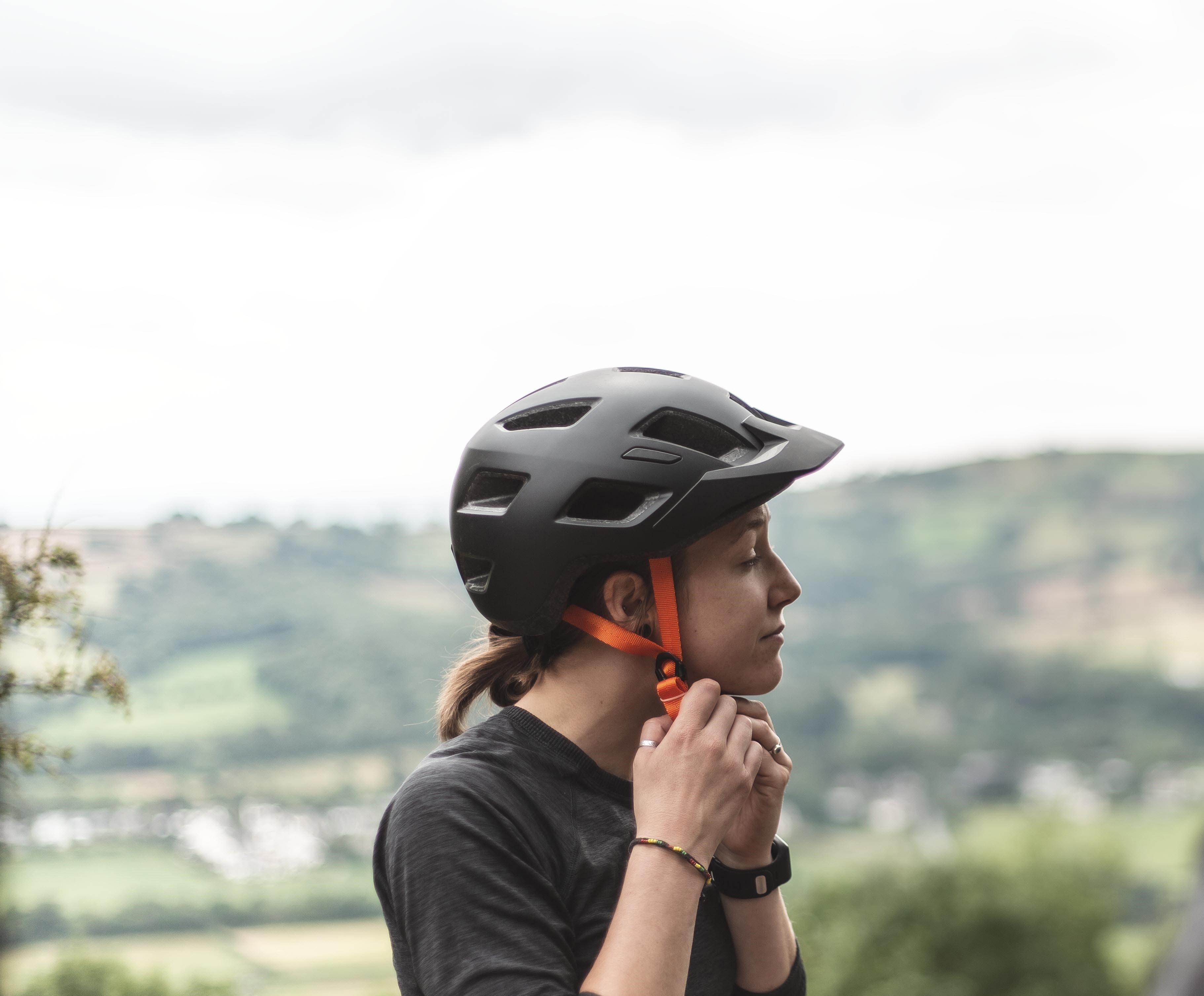 Halfords Transfer Helmet | Halfords UK