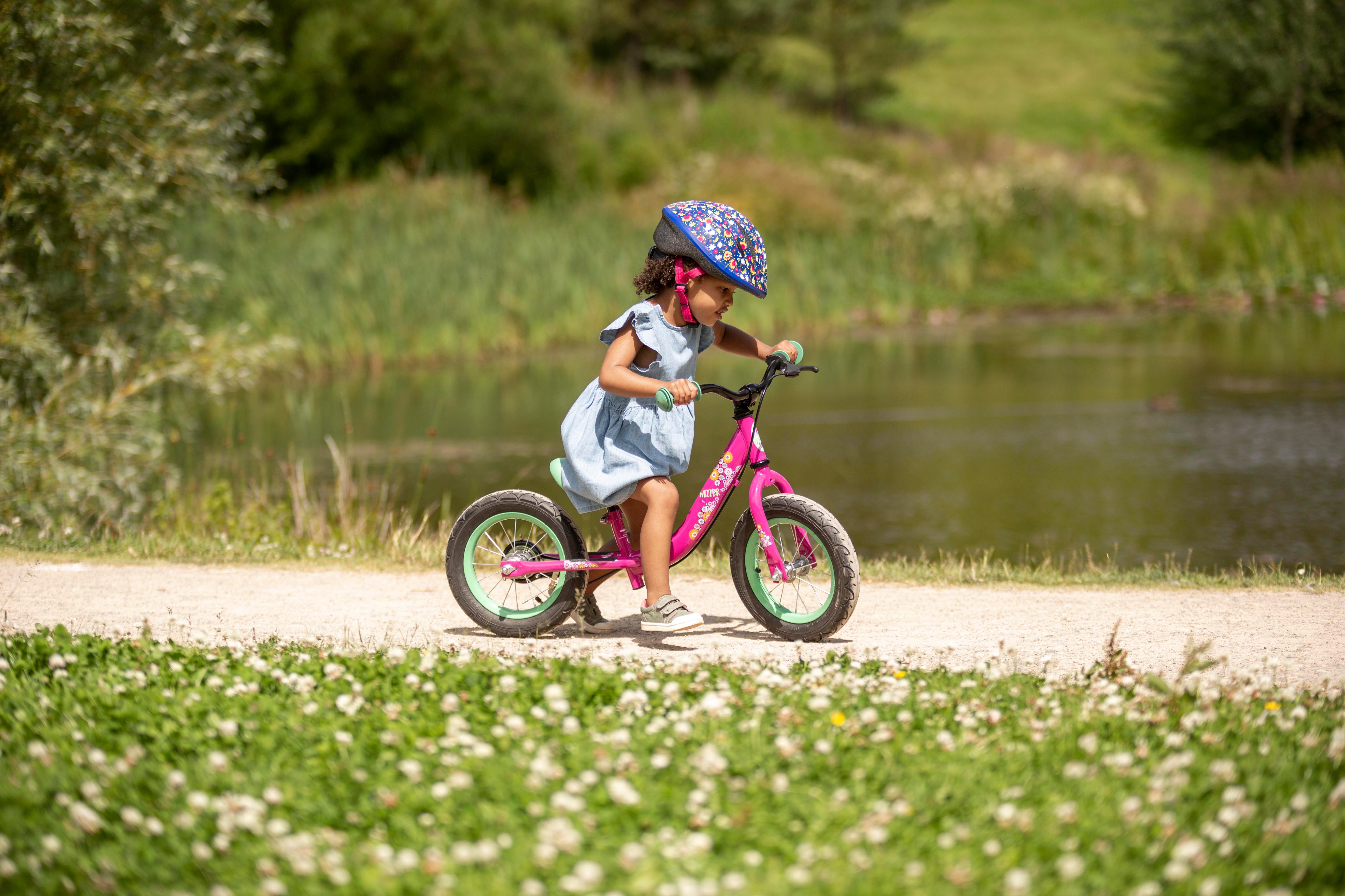 apollo wizzer balance bike weight