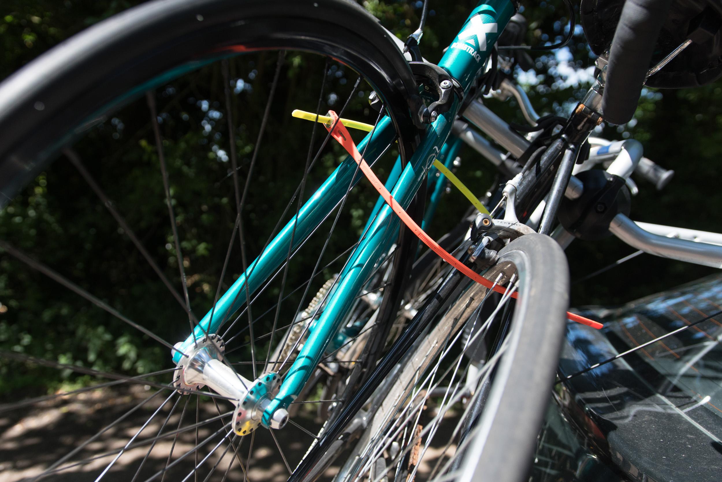 halfords hiplok
