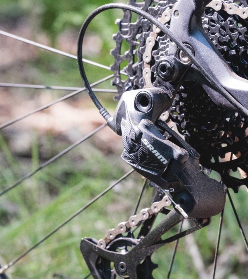 Adjusting mountain bike rear hot sale derailleur