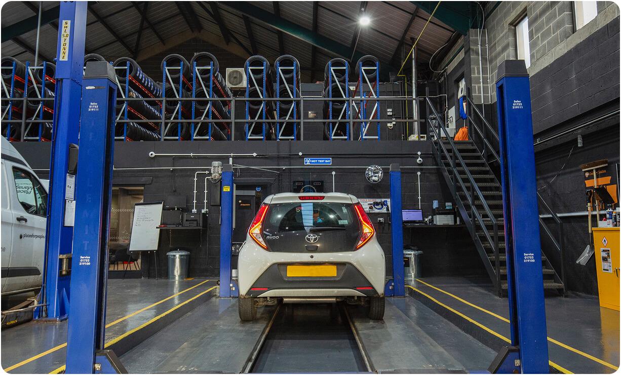 Halfords garage workshop