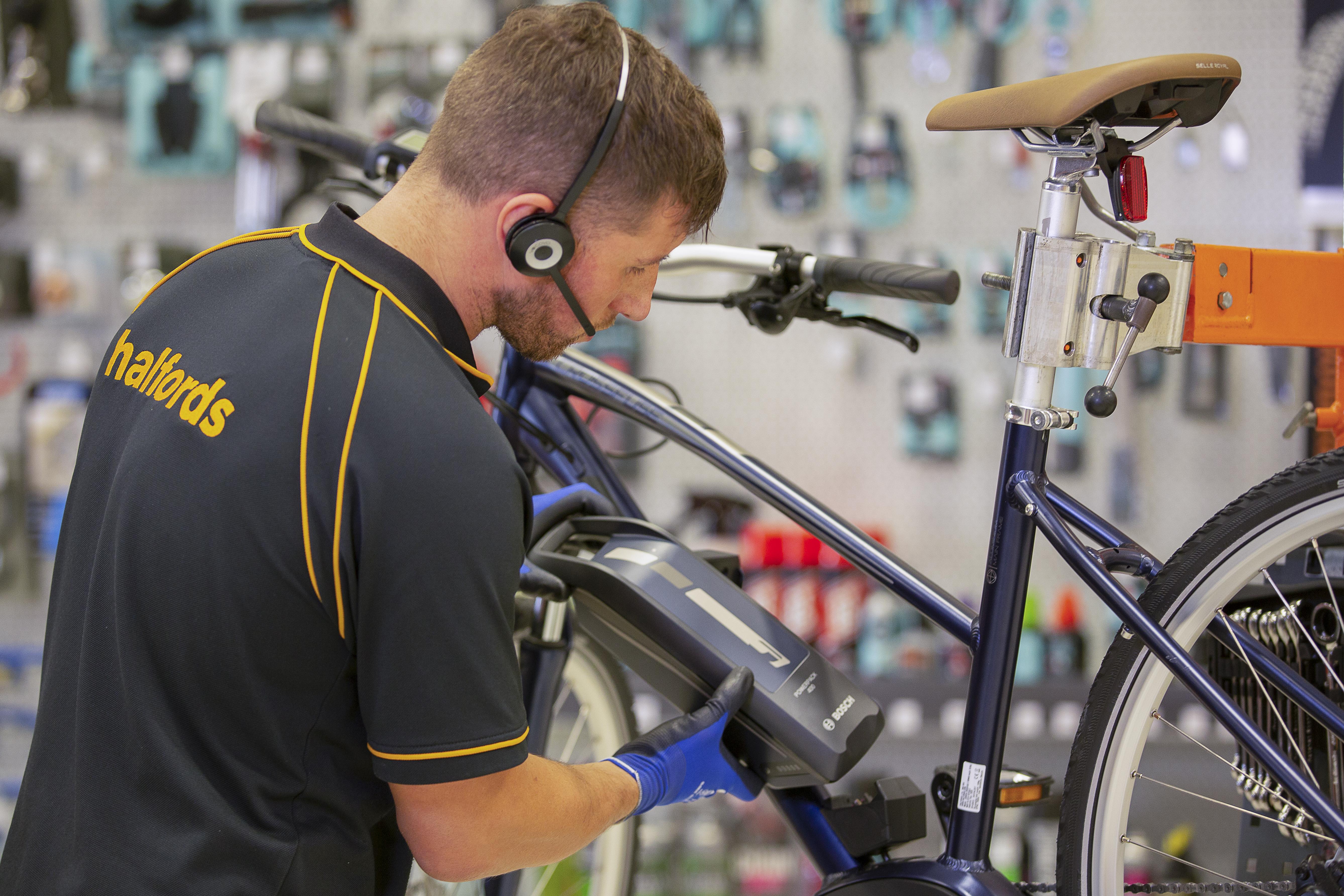 Halfords book discount a bike repair