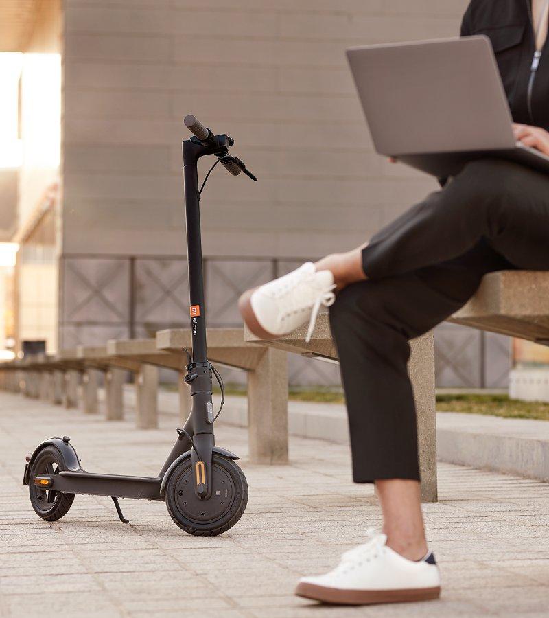 Electric Scooter Buyer’s Guide Halfords IE