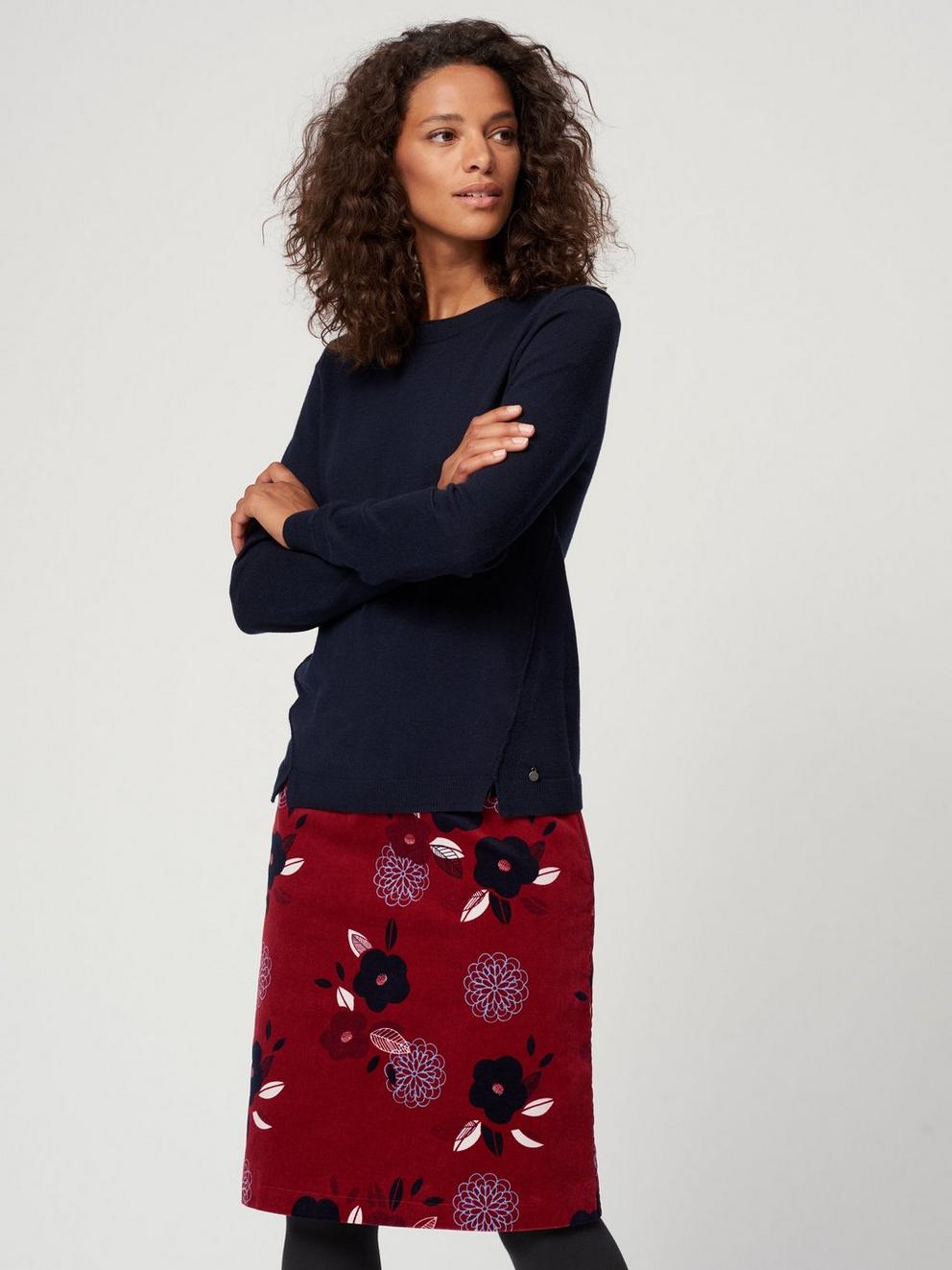 Meadow Jumper in NAVY - MODEL FRONT