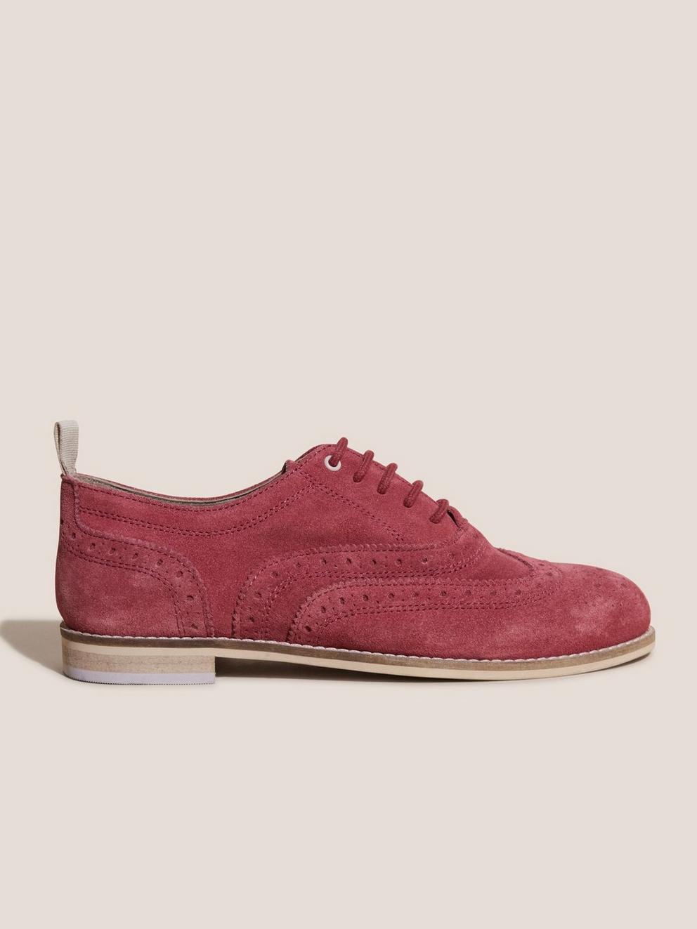 Sorel Emelie Lace in BURGUNDY - MODEL FRONT