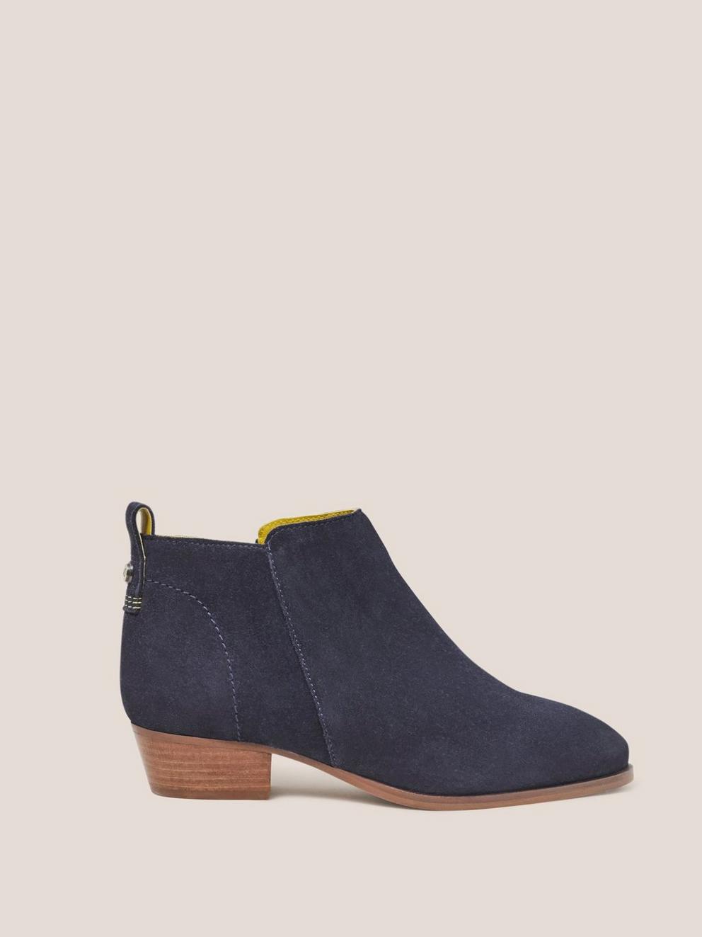 Ella Block Heeled Boot in NAVY - MODEL FRONT