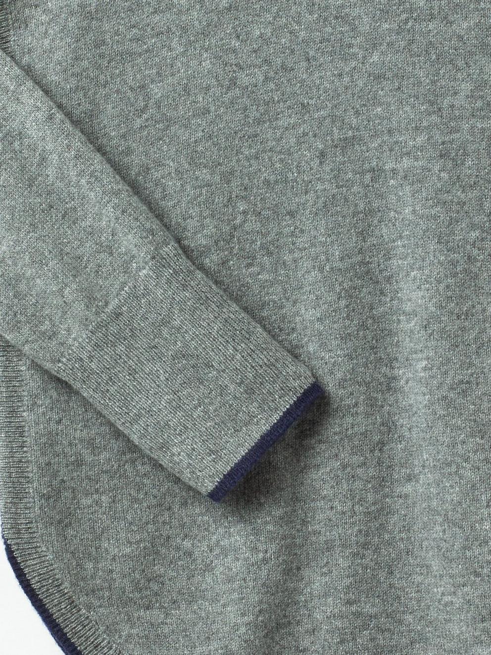 Cashmere Ella Curve Hem Jumper in MID GREY - FLAT DETAIL