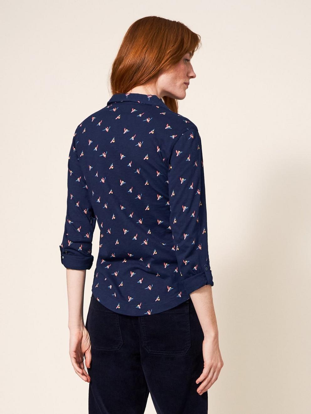 Silence Jersey Shirt in NAVY PRINT - MODEL BACK