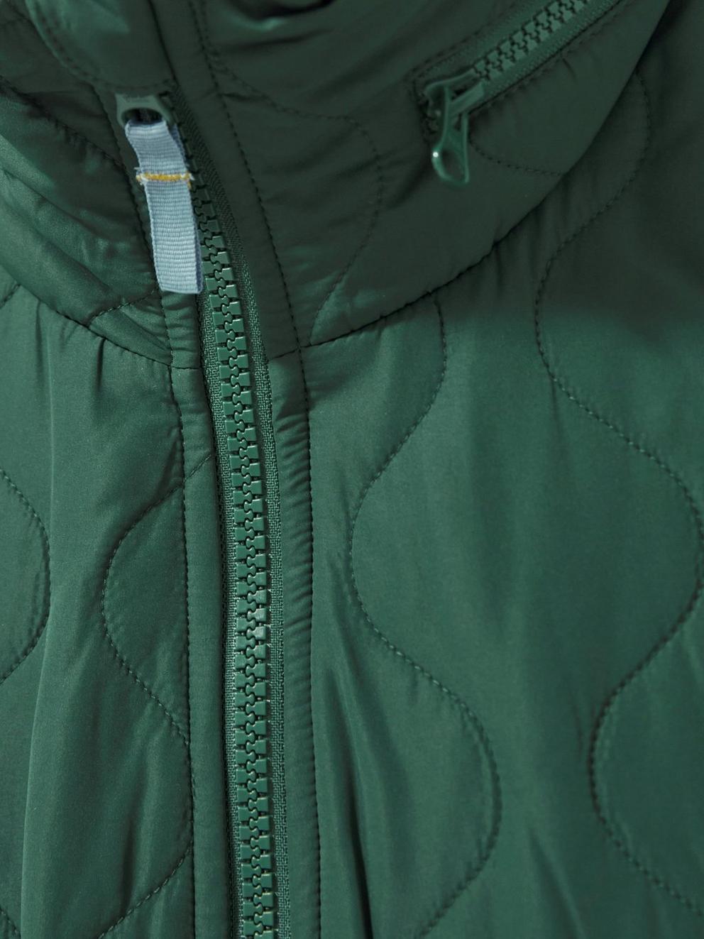 Haweswater Funnel Gilet in PERIDOT GREEN PLAIN - FLAT DETAIL