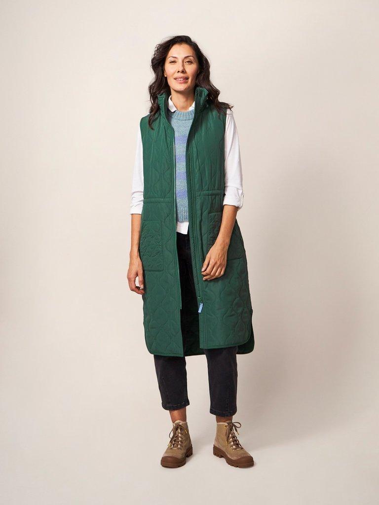 Haweswater Funnel Gilet in PERIDOT GREEN PLAIN - LIFESTYLE