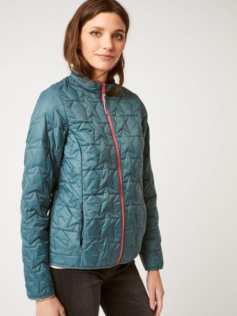 Dallington Star Quilted Jacket in GREEN - MODEL DETAIL