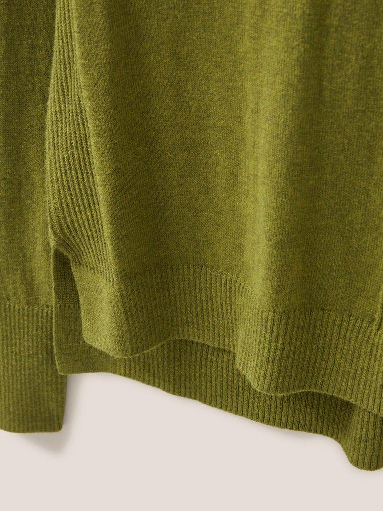 Albie Jumper in PERIDOT GREEN PLAIN - FLAT DETAIL