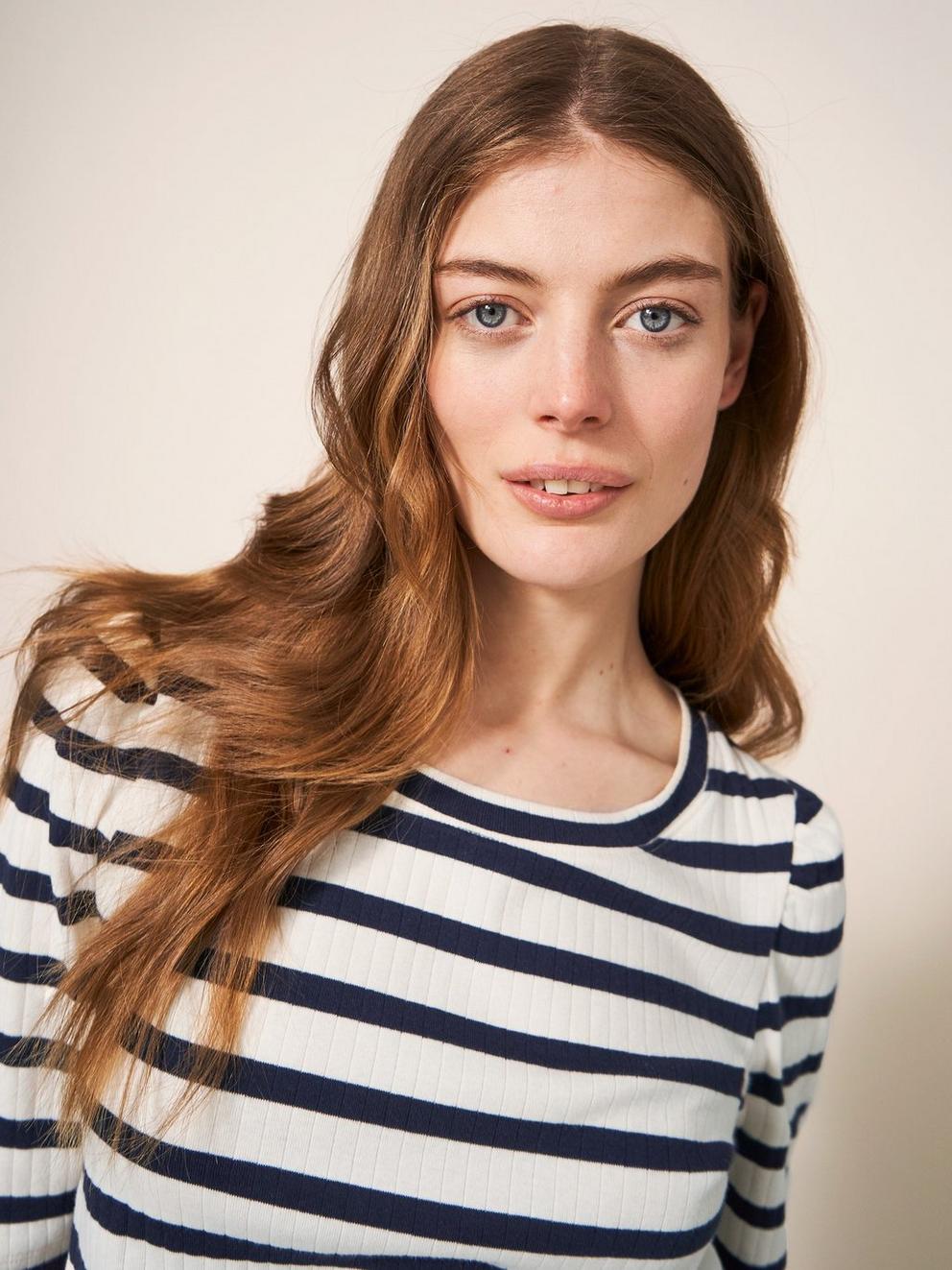 Essence Organic Cotton Tee in NAVY STRIPE - MODEL DETAIL