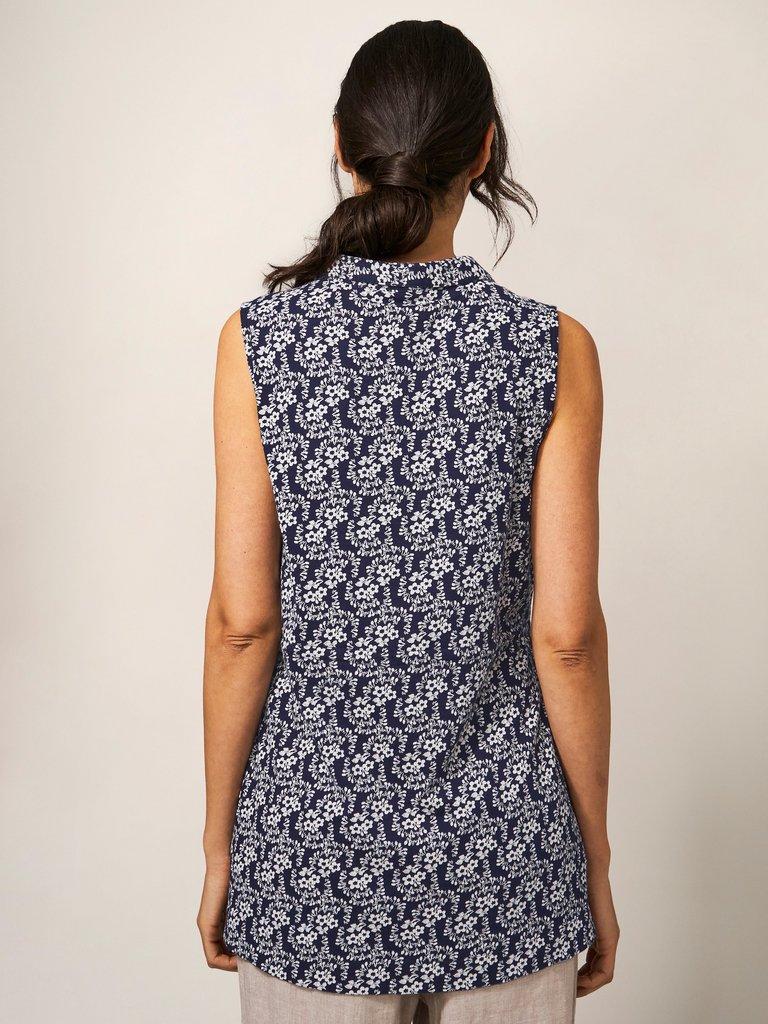 Story Jersey Top in VIOLET BLUE PRINT - MODEL BACK