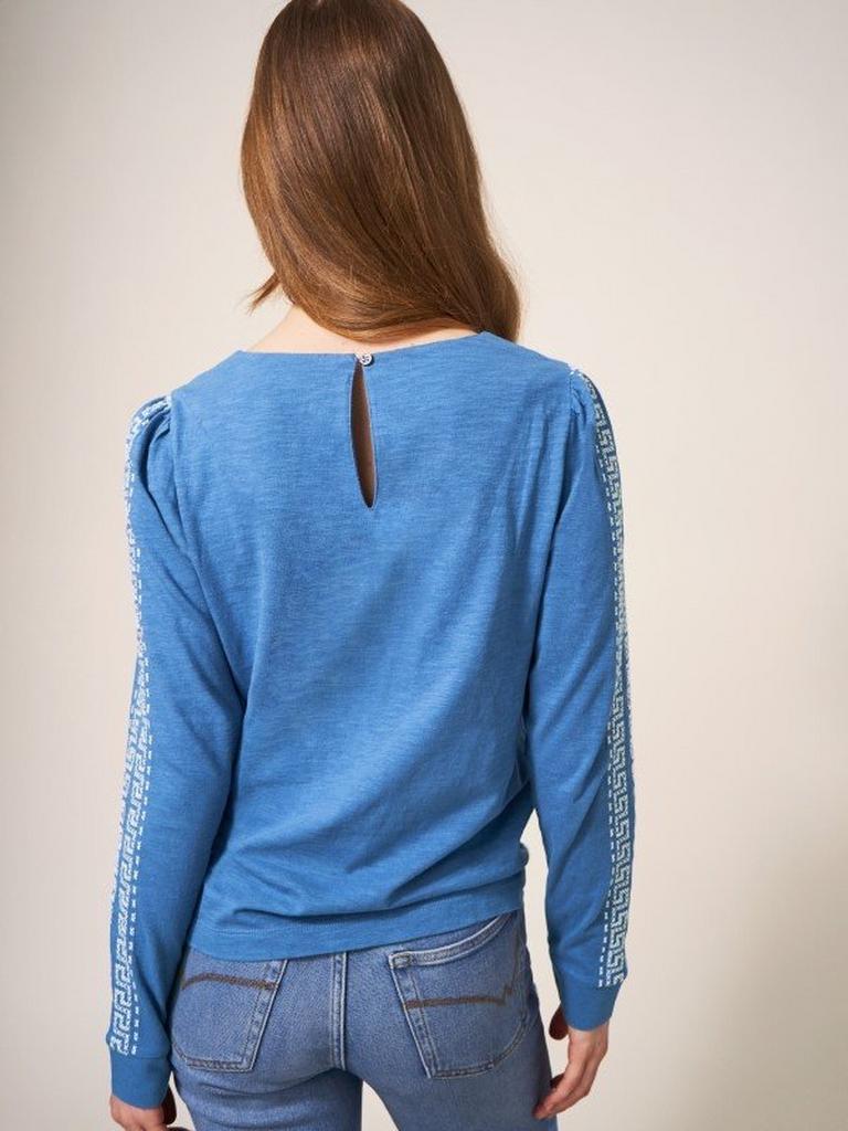 Isla Jersey Top in DAWN BLUE PRINT - MODEL BACK