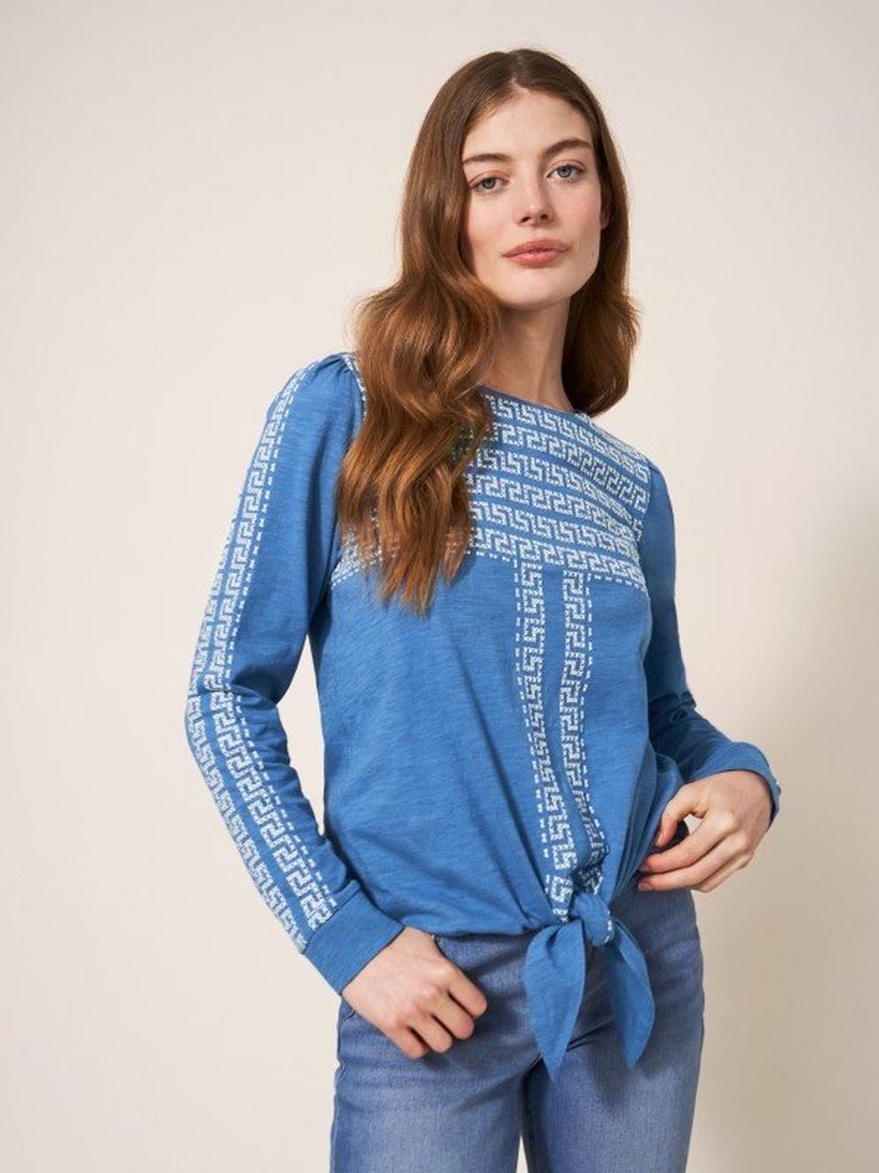 Isla Jersey Top in DAWN BLUE PRINT - MODEL FRONT