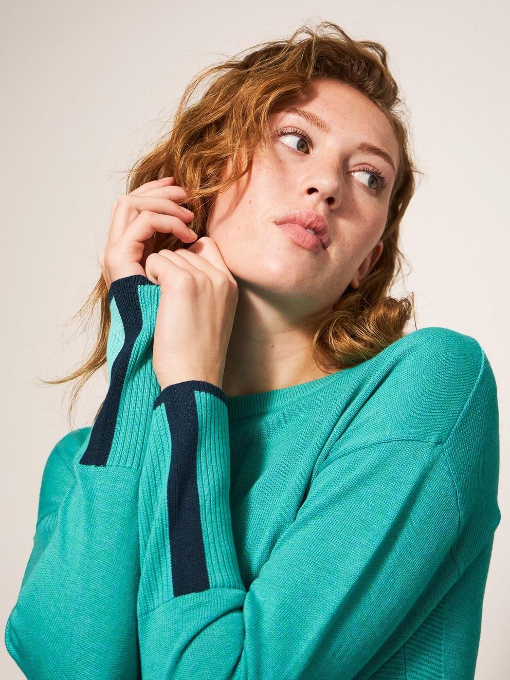 Be My Favourite Sweat in SEAFOAM GREEN PRINT - MODEL DETAIL