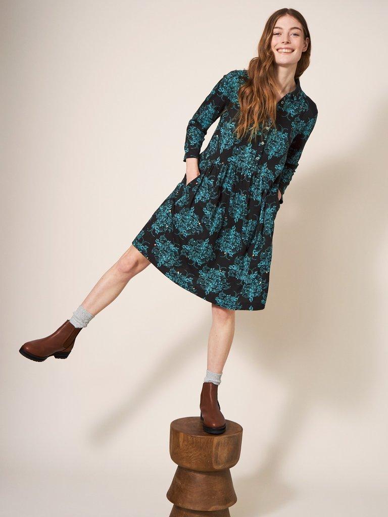 Circle of Life Tunic in IVY GREEN PRINT - LIFESTYLE