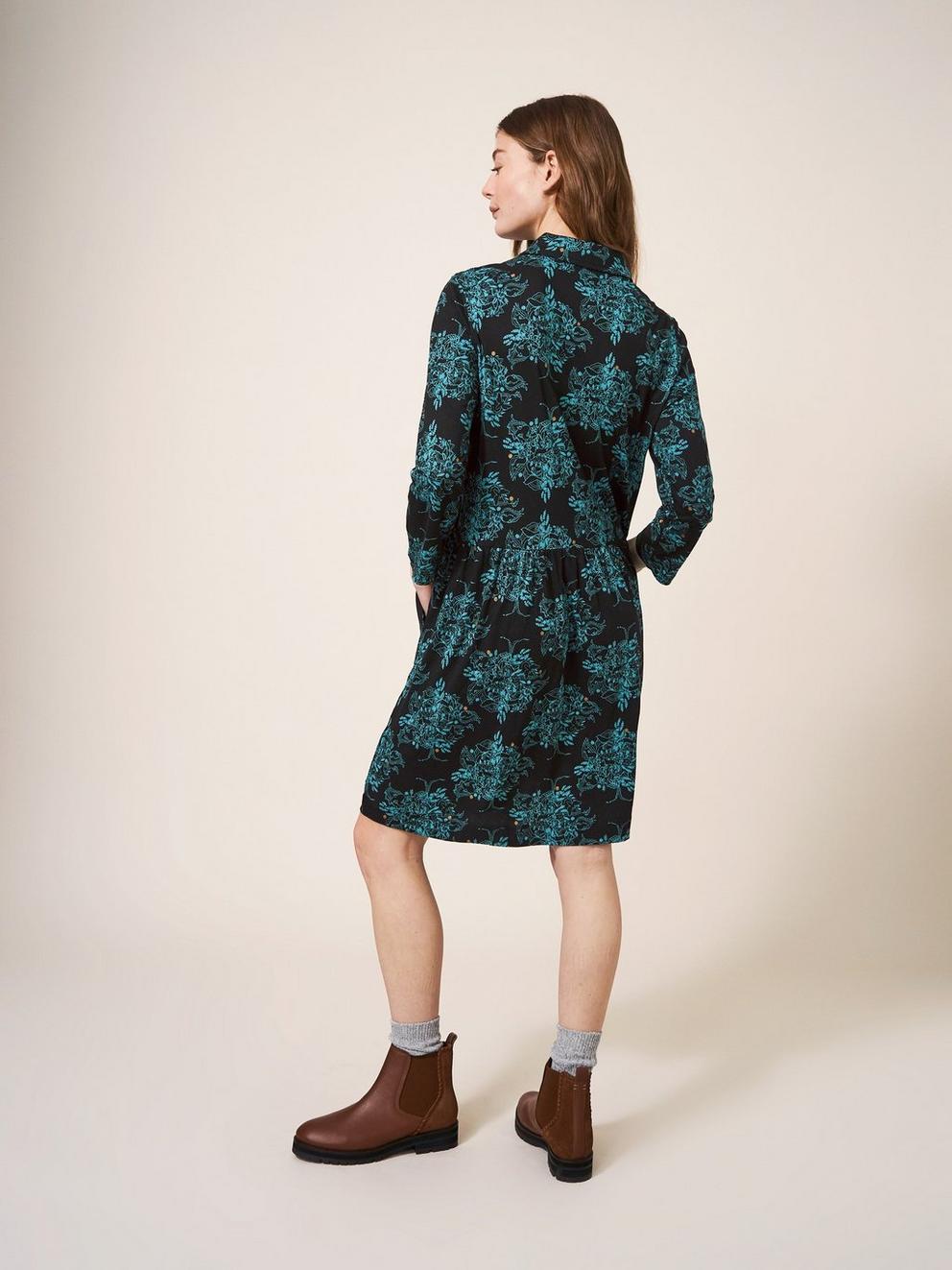 Circle of Life Tunic in IVY GREEN PRINT - MODEL BACK