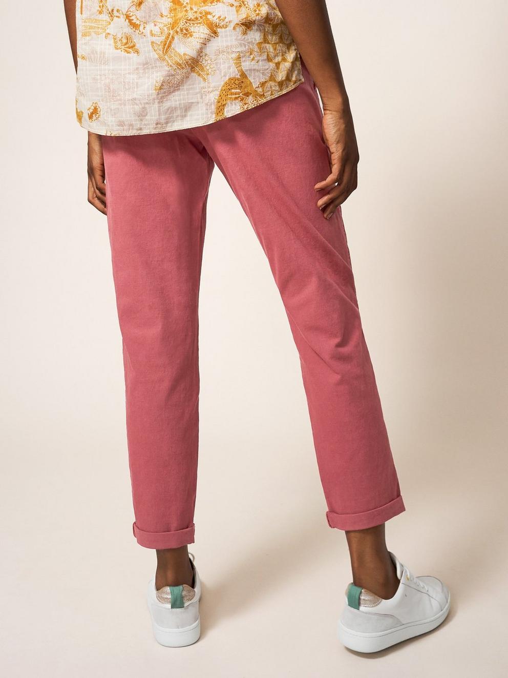 Lindenberry Chino in CHERRY PINK PLAIN - MODEL BACK