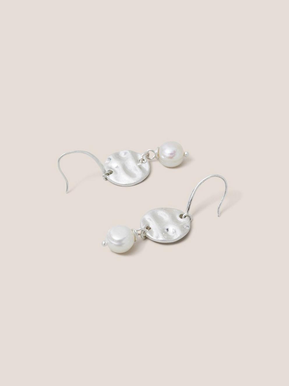 Origami Heart Earring in SILVER TONE - FLAT DETAIL