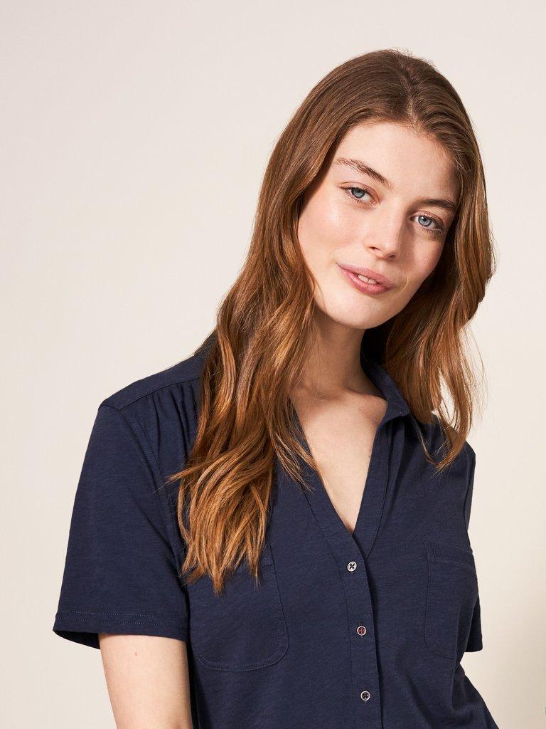 Organic Joyful Jersey Tee in NAVY PLAIN - MODEL DETAIL