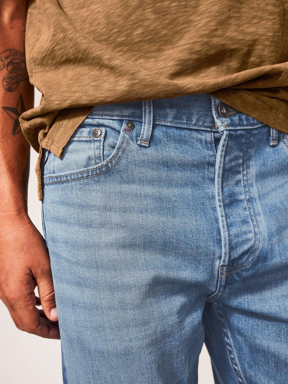 Harwood Straight Jean in LGT DENIM - MODEL DETAIL